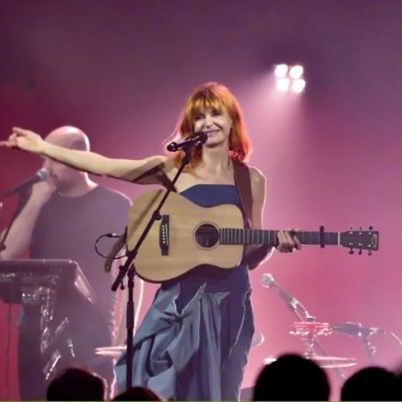 Axelle Red dévoile sa version de Santa Claus Is Coming To Town