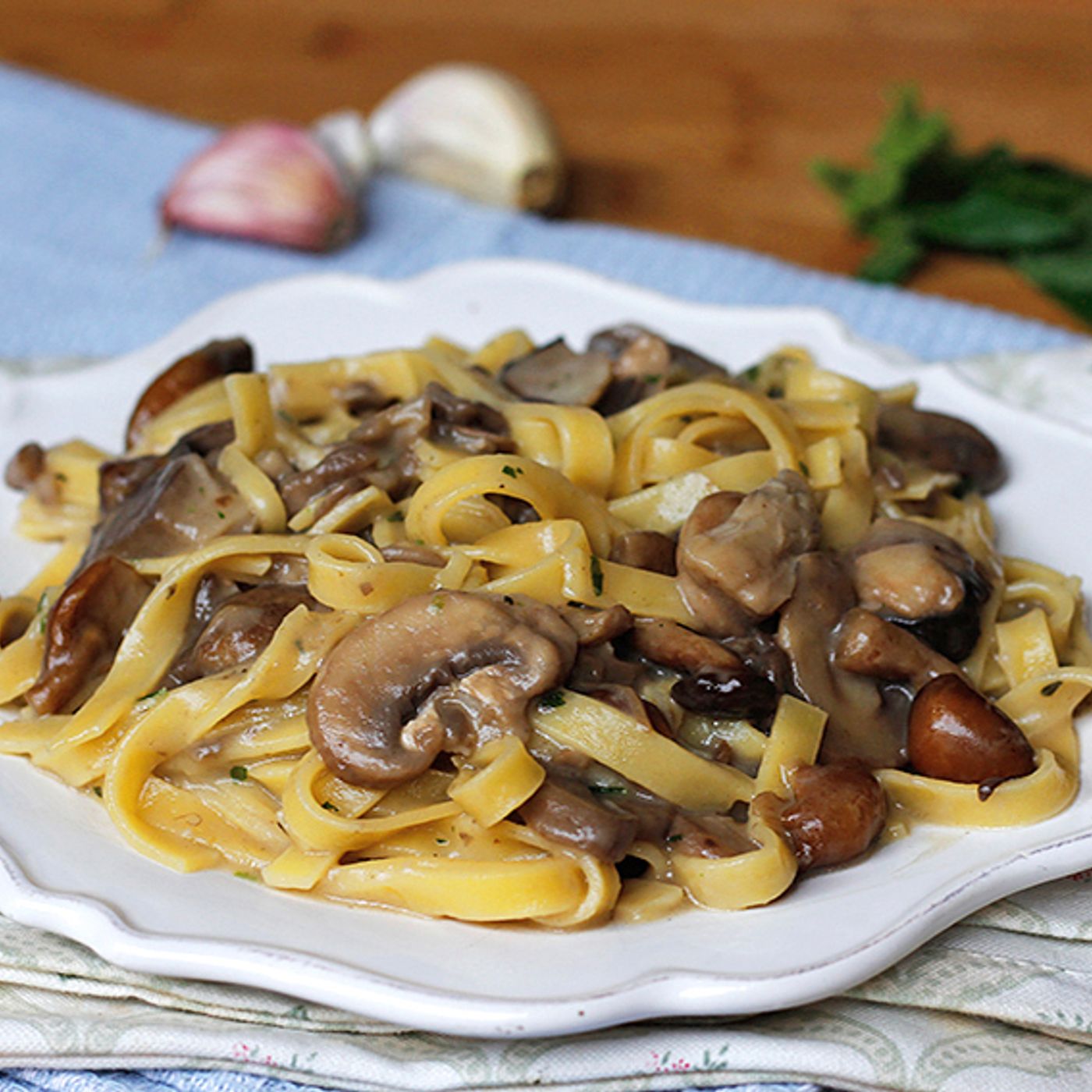 TAGLIATELLE FUNGHI