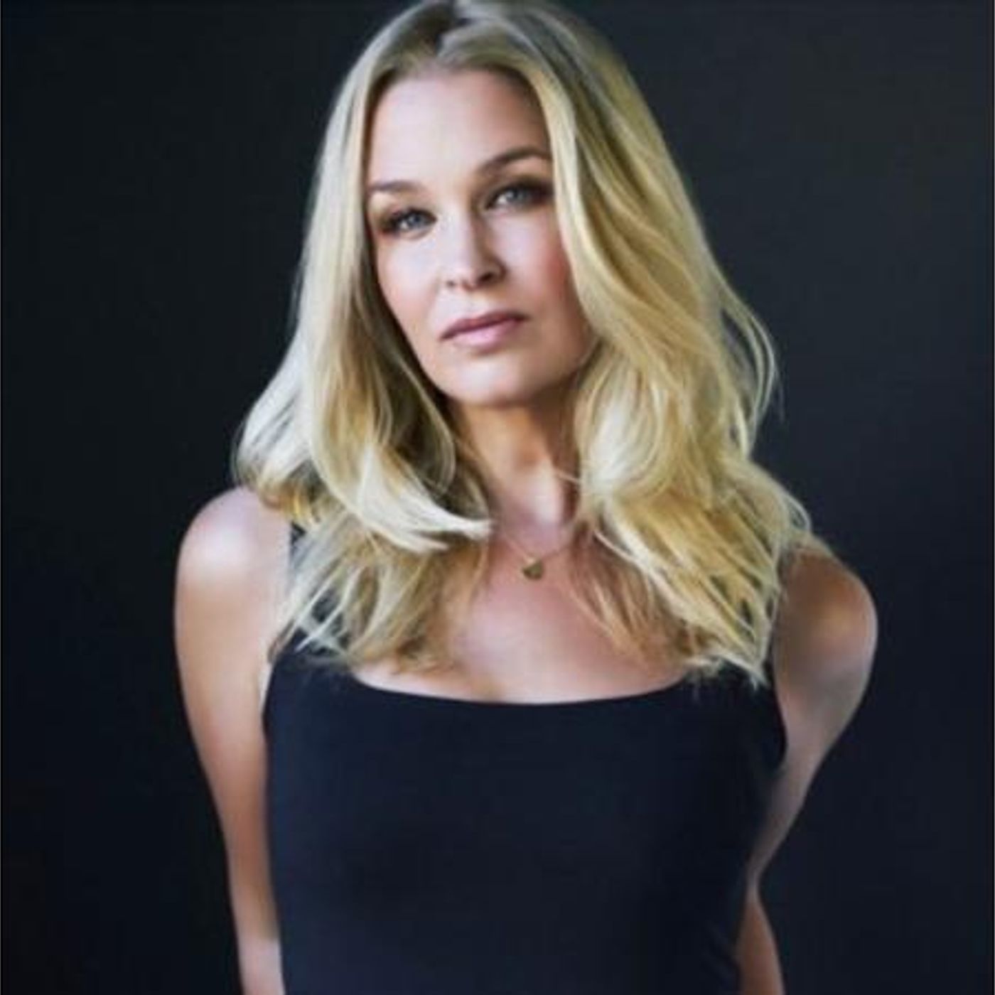 Actress and Author Reagan Pasternak talks GRIFFIN'S HEART on #ConversationsLIVE episode artwork