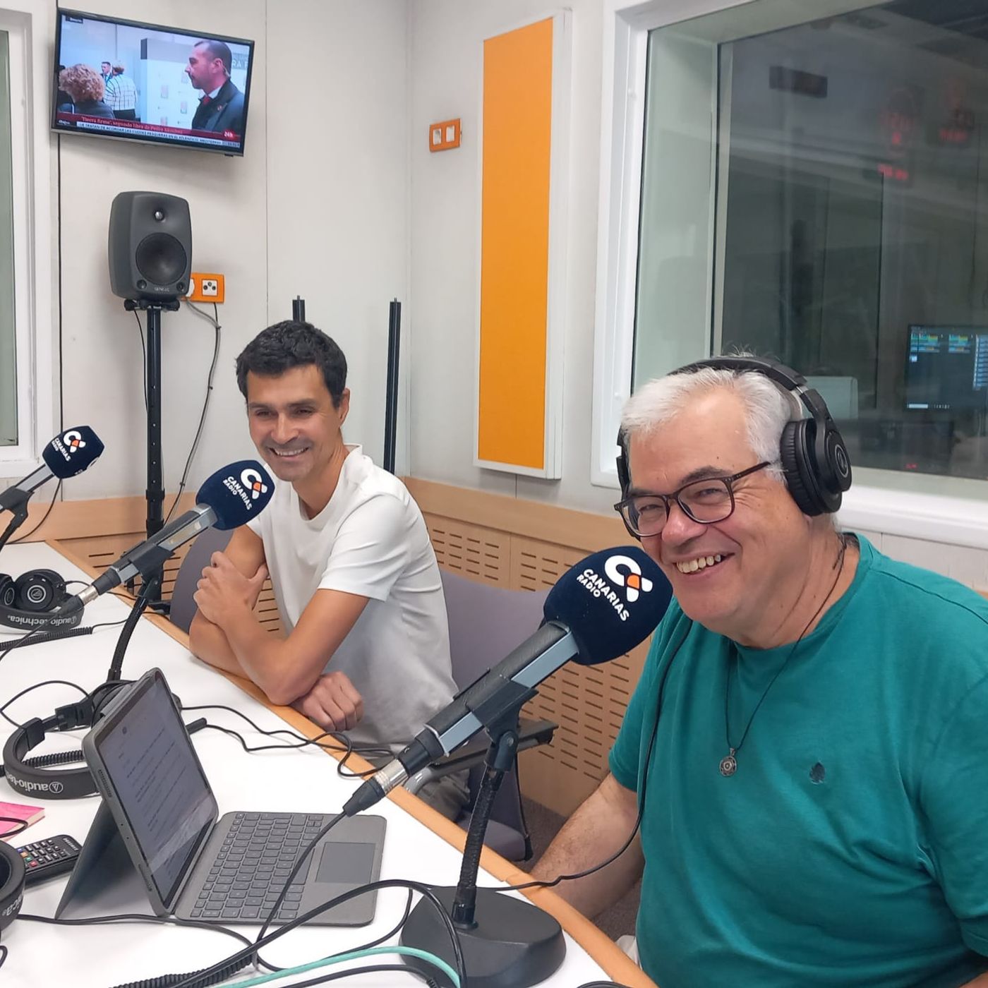 Milenarios, por Juan Carlos Saavedra