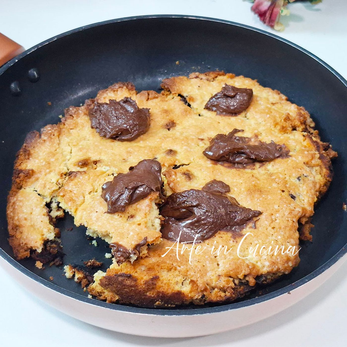 Pizookie fatto in casa: il maxi biscotto (cotto al forno!) che fa impazzire tutti