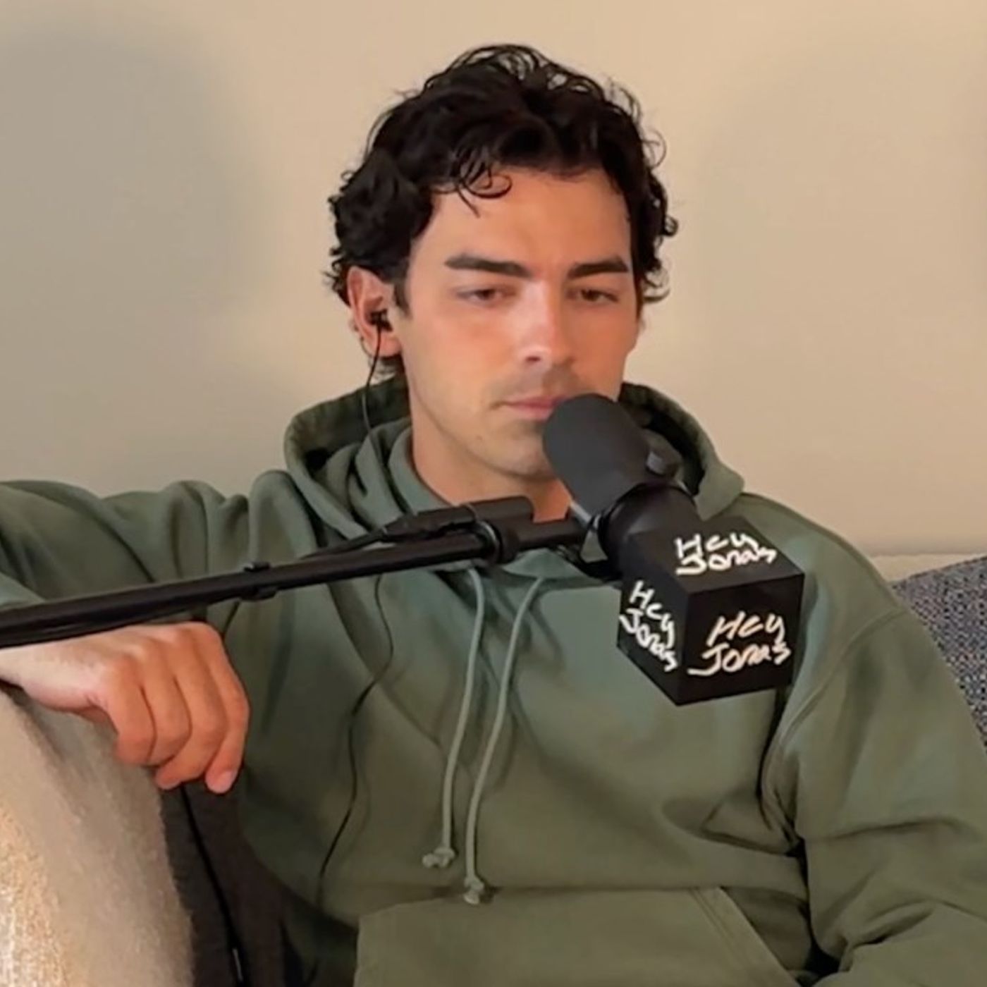 Joe Jonas Says Disappointing Solo Album Sales Led Him to Seek Therapy for the First Time episode artwork