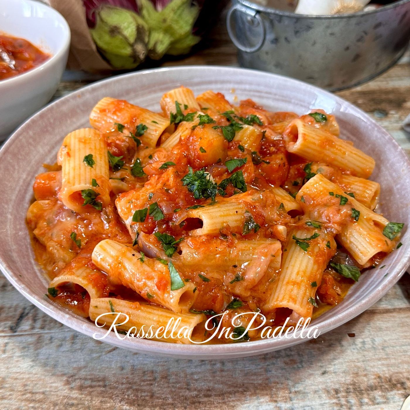 Pasta con melanzane e provola al pomodoro episode artwork