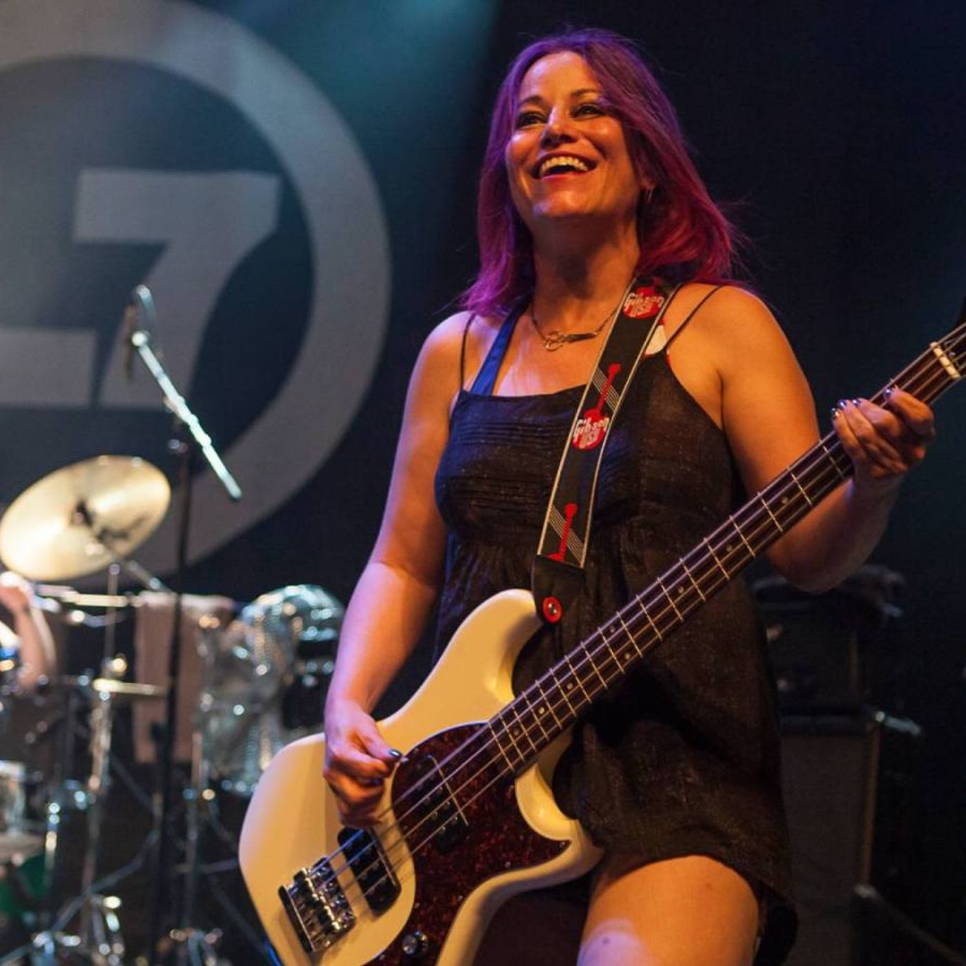 Jennifer Finch, L7 Bassist, Dead at 59