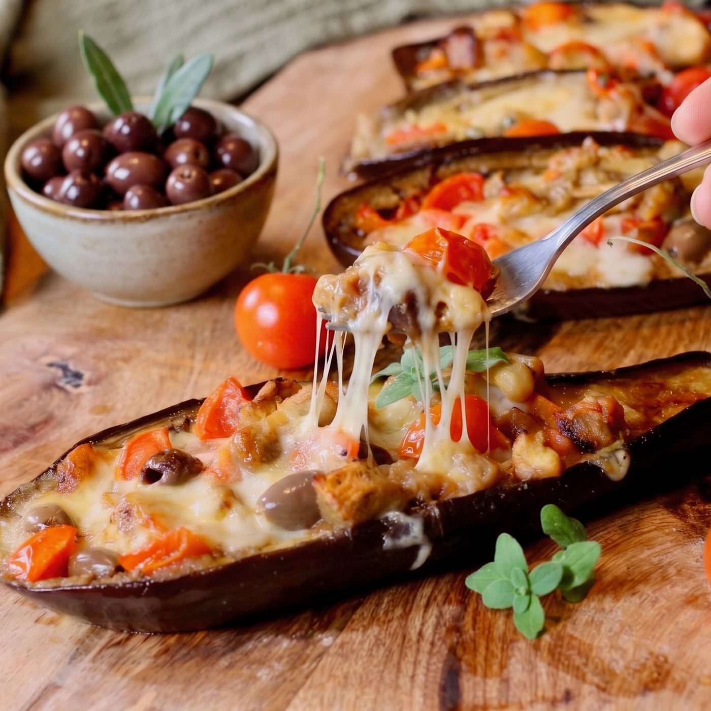 Melanzane farcite: la ricetta facile, filante e saporita episode artwork