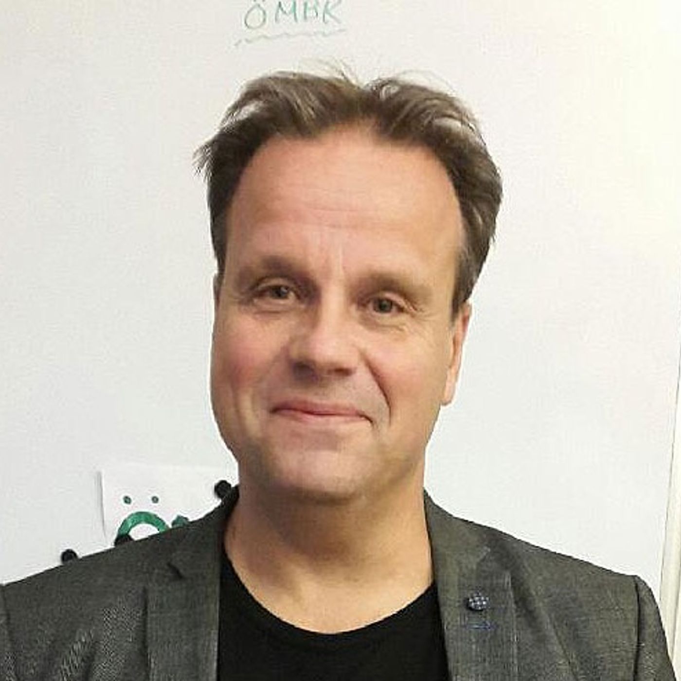 Ulf Aldén rektor på Engelbrektsskolan som tar emot Vivallas högstadieelever episode artwork