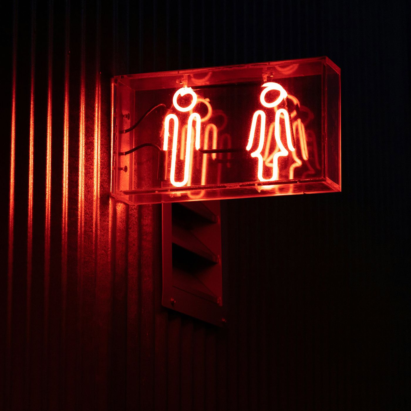 Social Media and the Resurgence of Traditional Gender Roles episode artwork