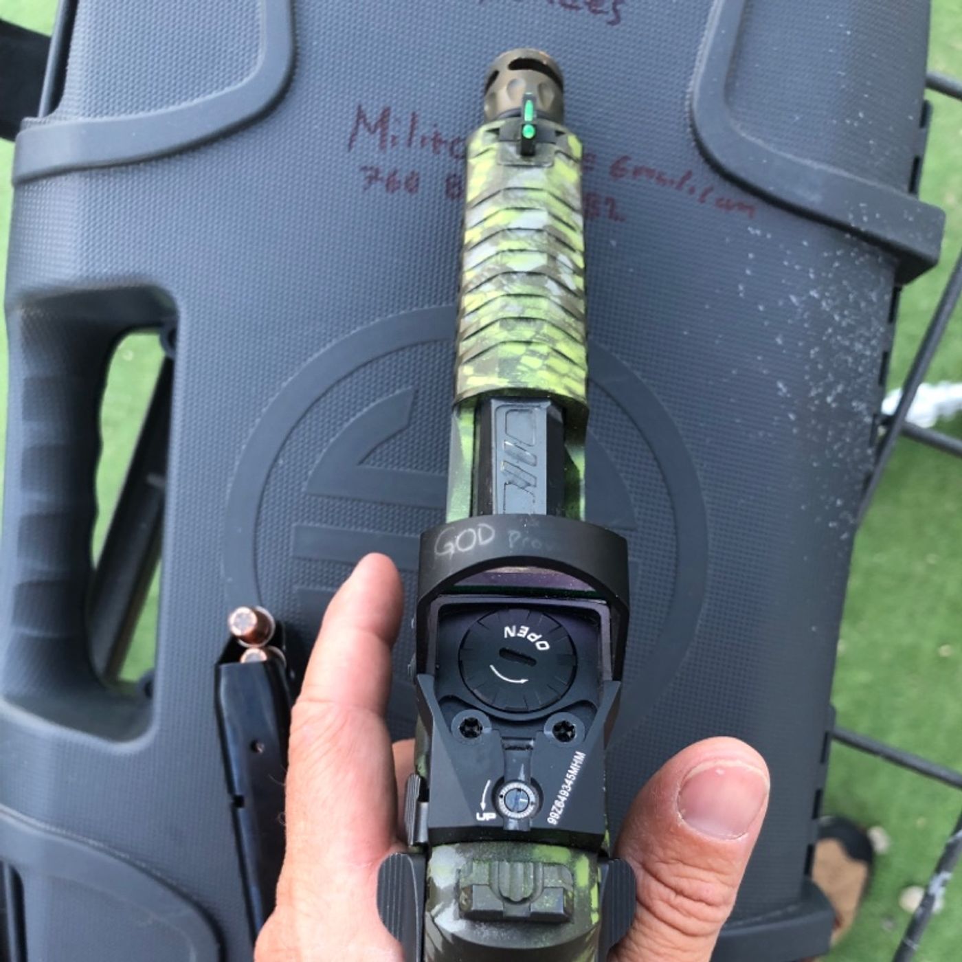 Should You Put a Red Dot on Your Handgun ? Quick Guide