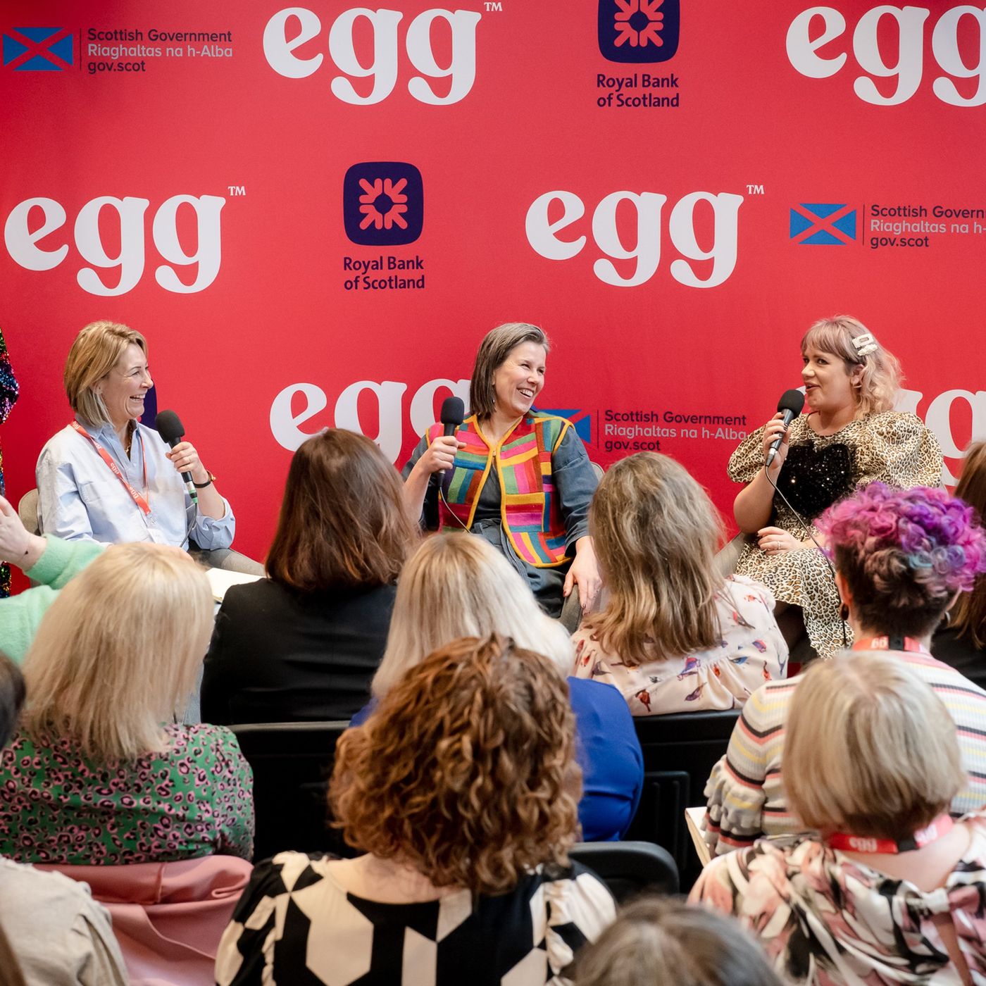egg talks to