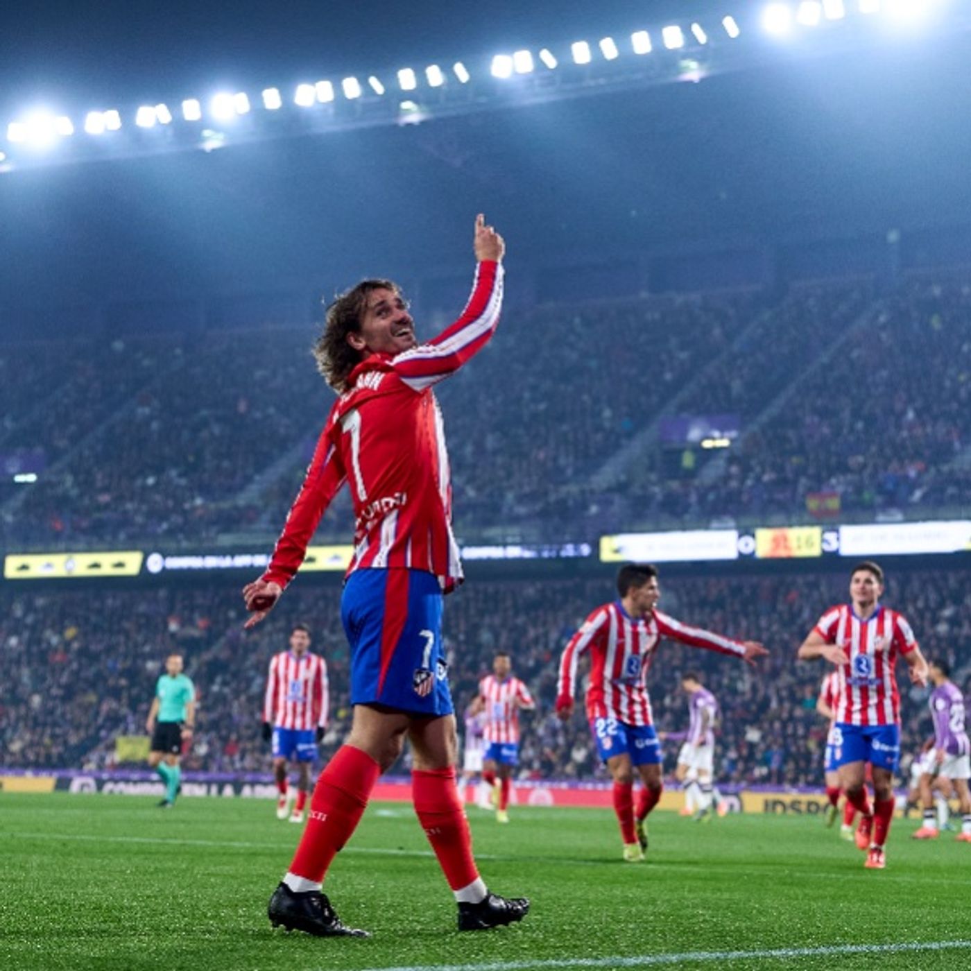 Los goles del Real Valladolid 0 - 5 Atlético de Madrid | Griezmann marca el gol el año episode artwork