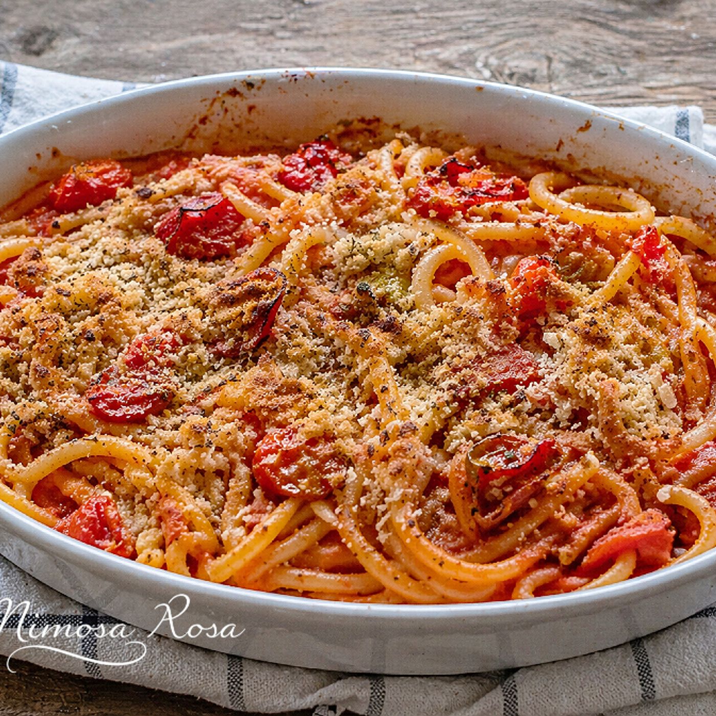Bucatini gratinati al forno alla campagnola, ricetta salentina episode artwork