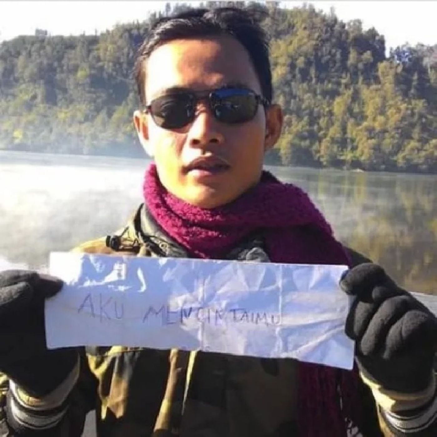 Arya Rahsa Bolin\'s podcast