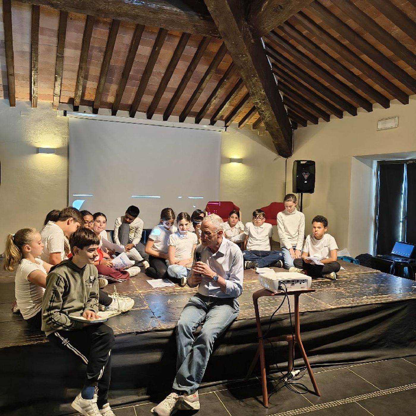 Episodio 35 - "A scuola con il lavoro ben fatto" episode artwork