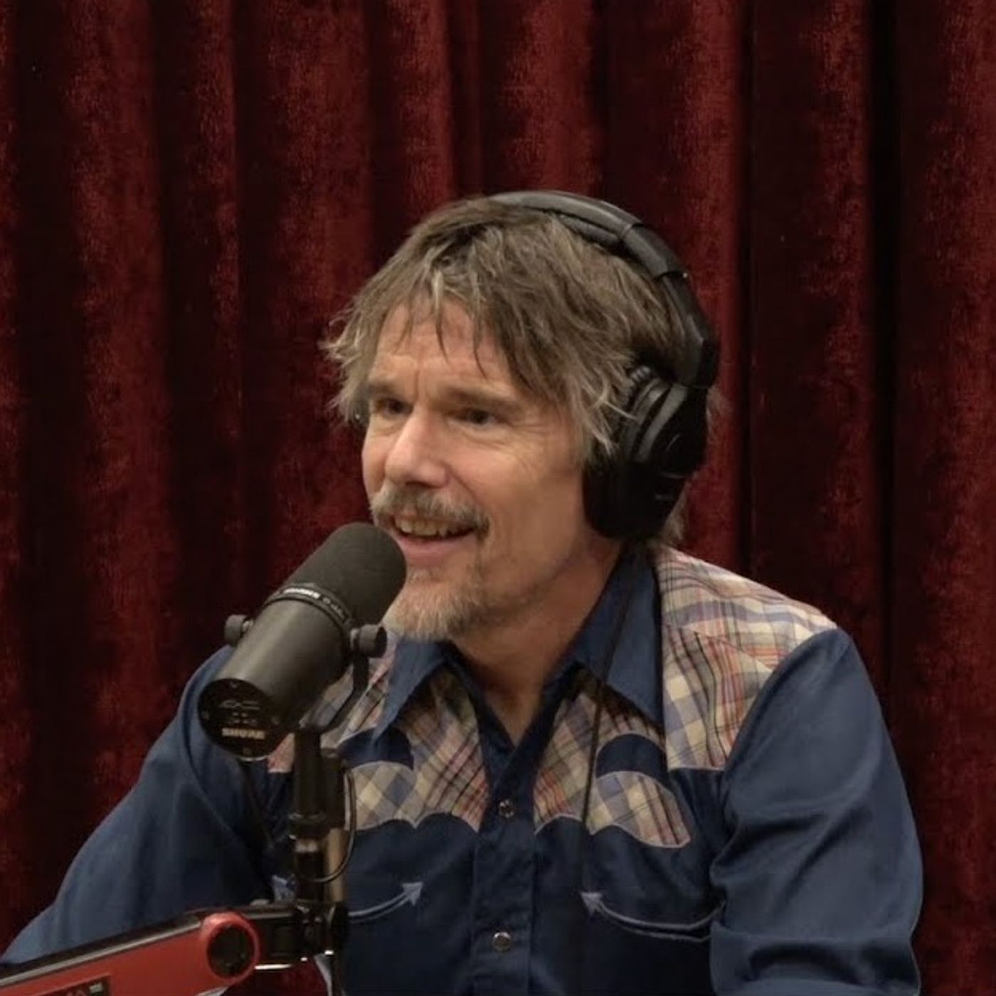 Joe Rogan Experience _2425 - Ethan Hawke(M4A_128K) episode artwork