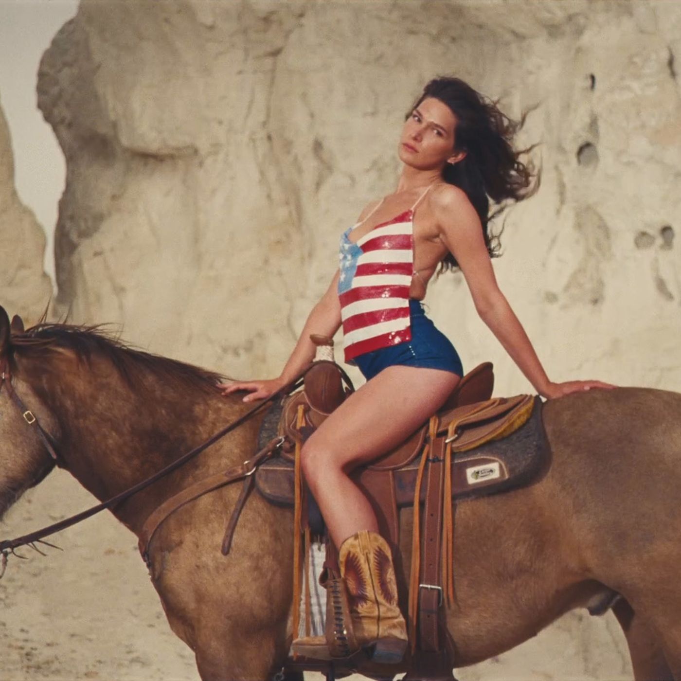 Estrenos en plataformas: Un chantaje, tiburones y una historia de rodeo peculiar