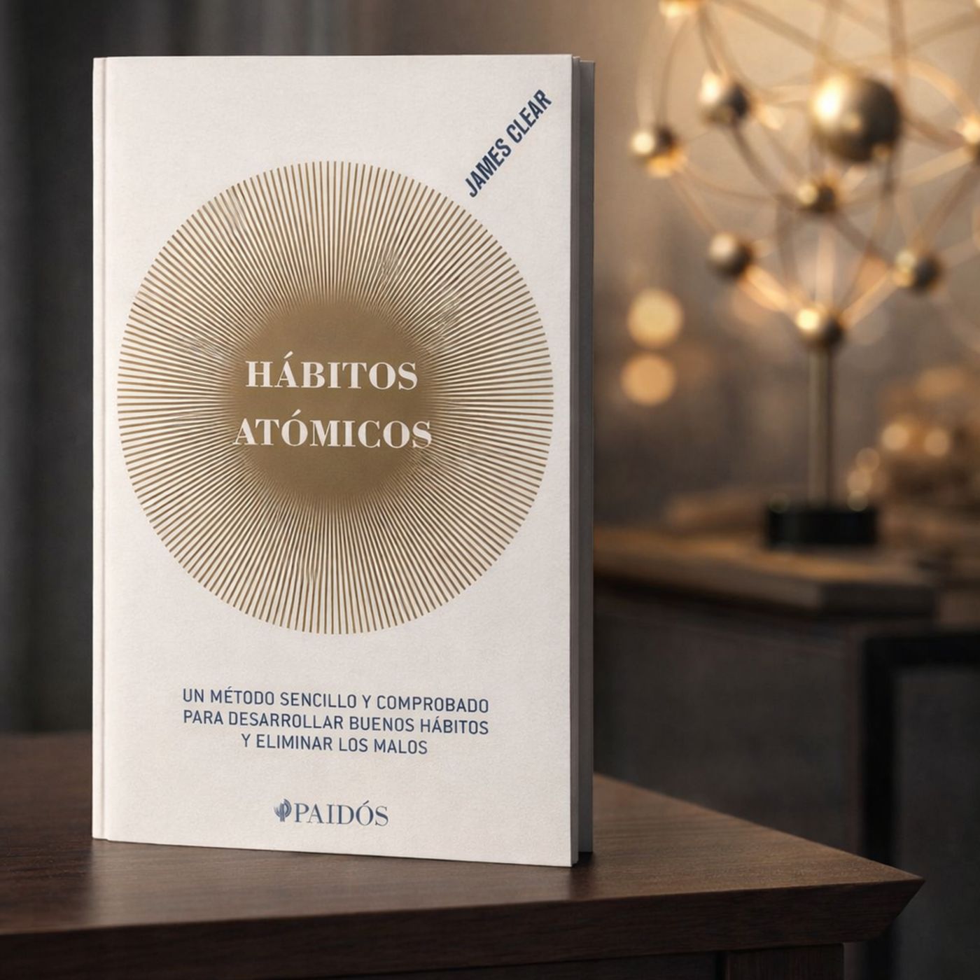 De fondo un libro