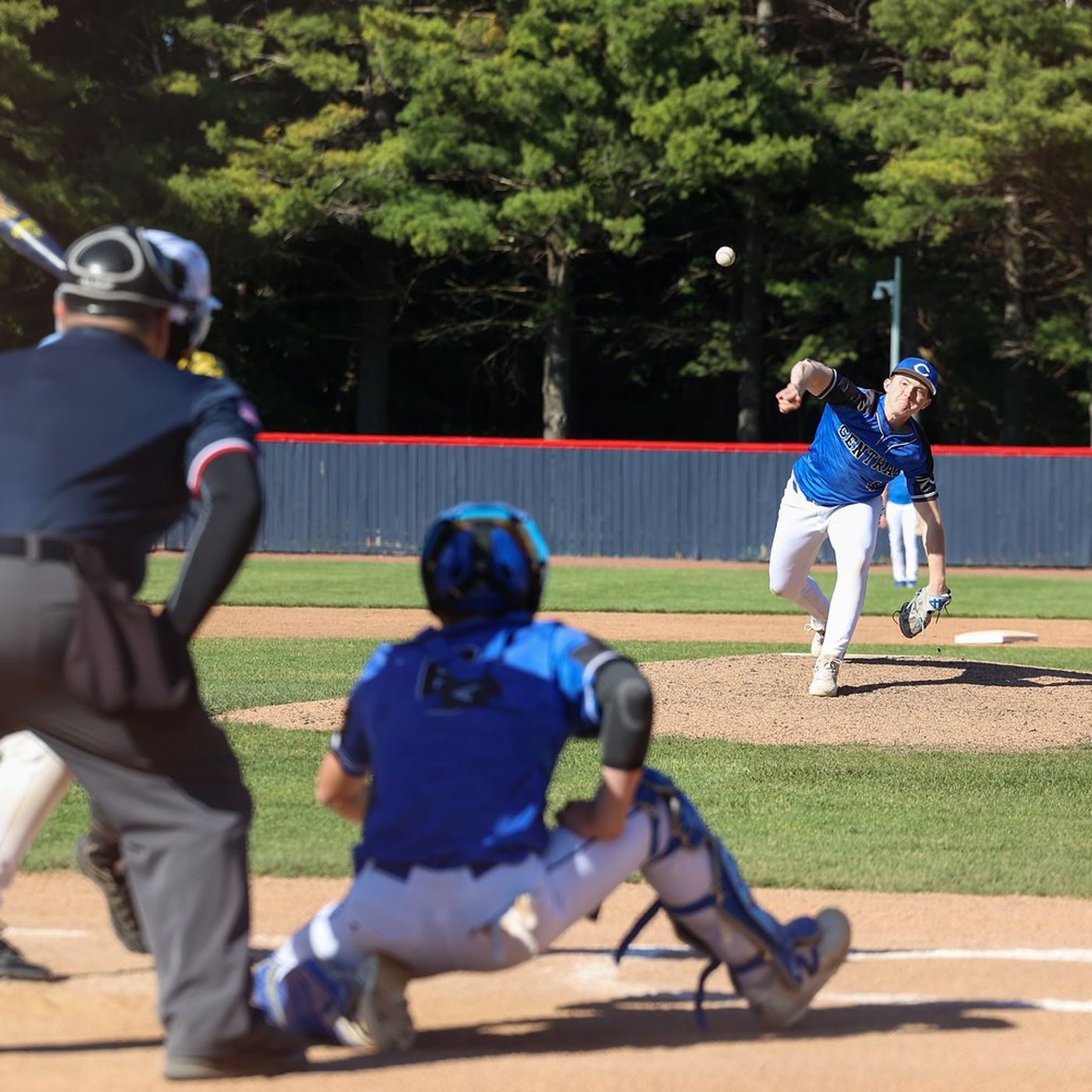 Clifton Central starts hot to down Kankakee 8-4 for 8th straight win episode artwork