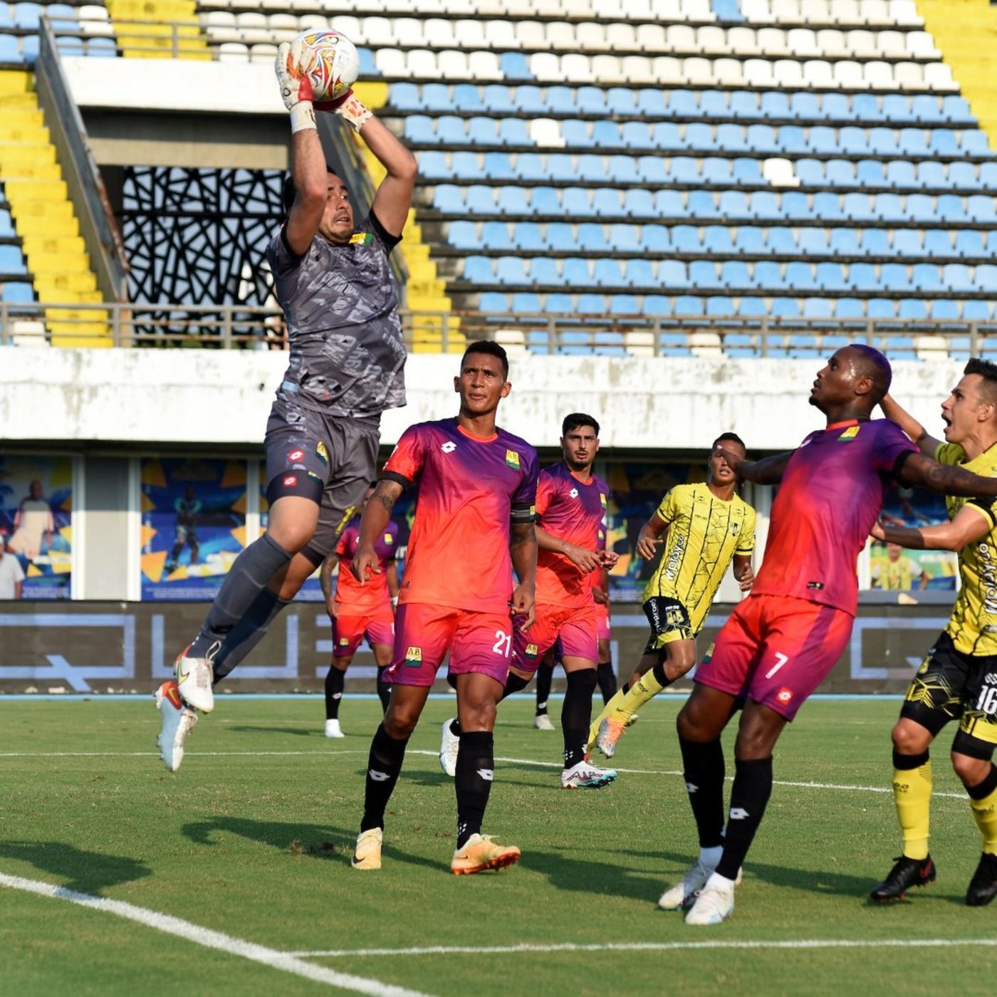 Portada de Corazón Leopardo