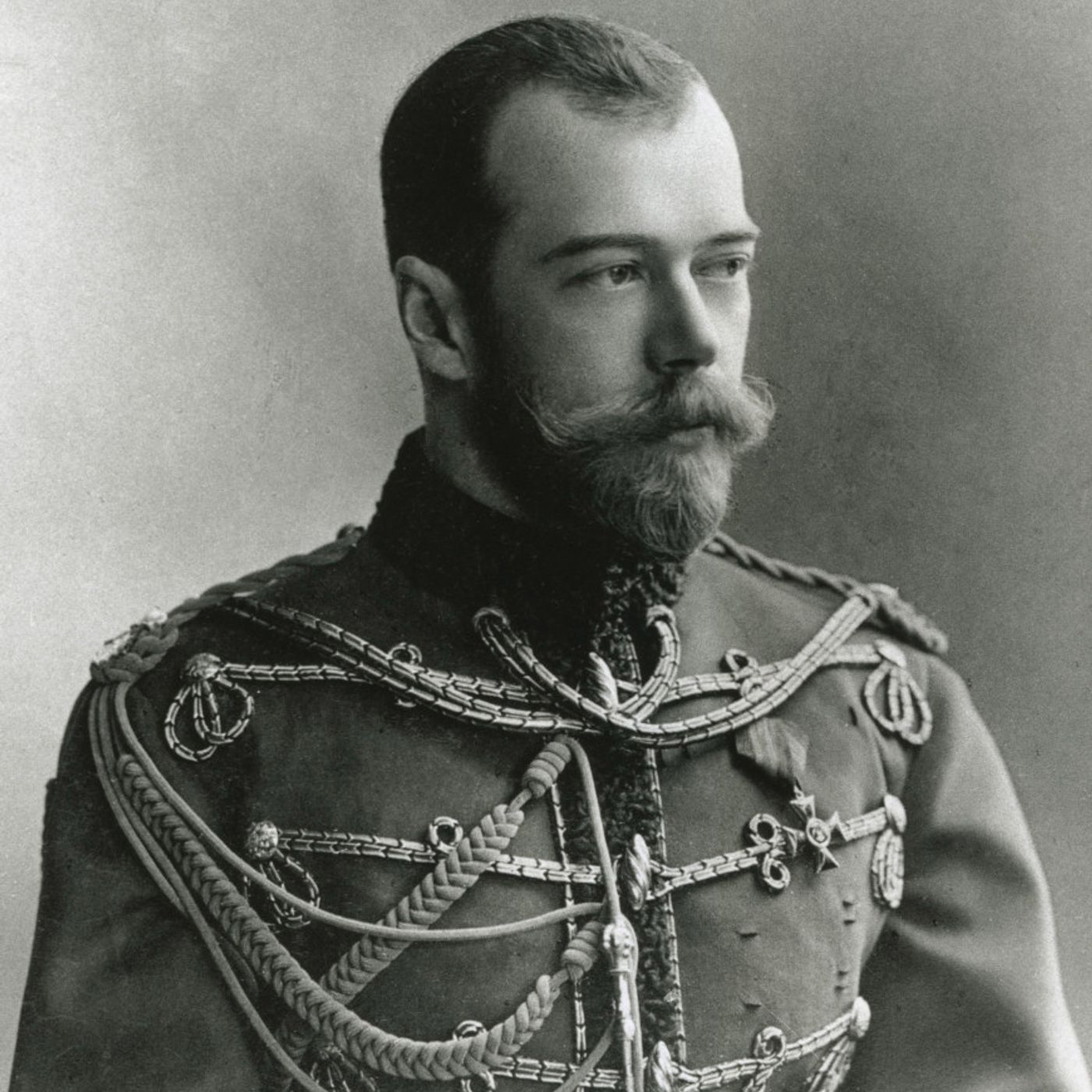 Nicola II di Russia: biografia e pensiero politico dell'ultimo zar episode artwork