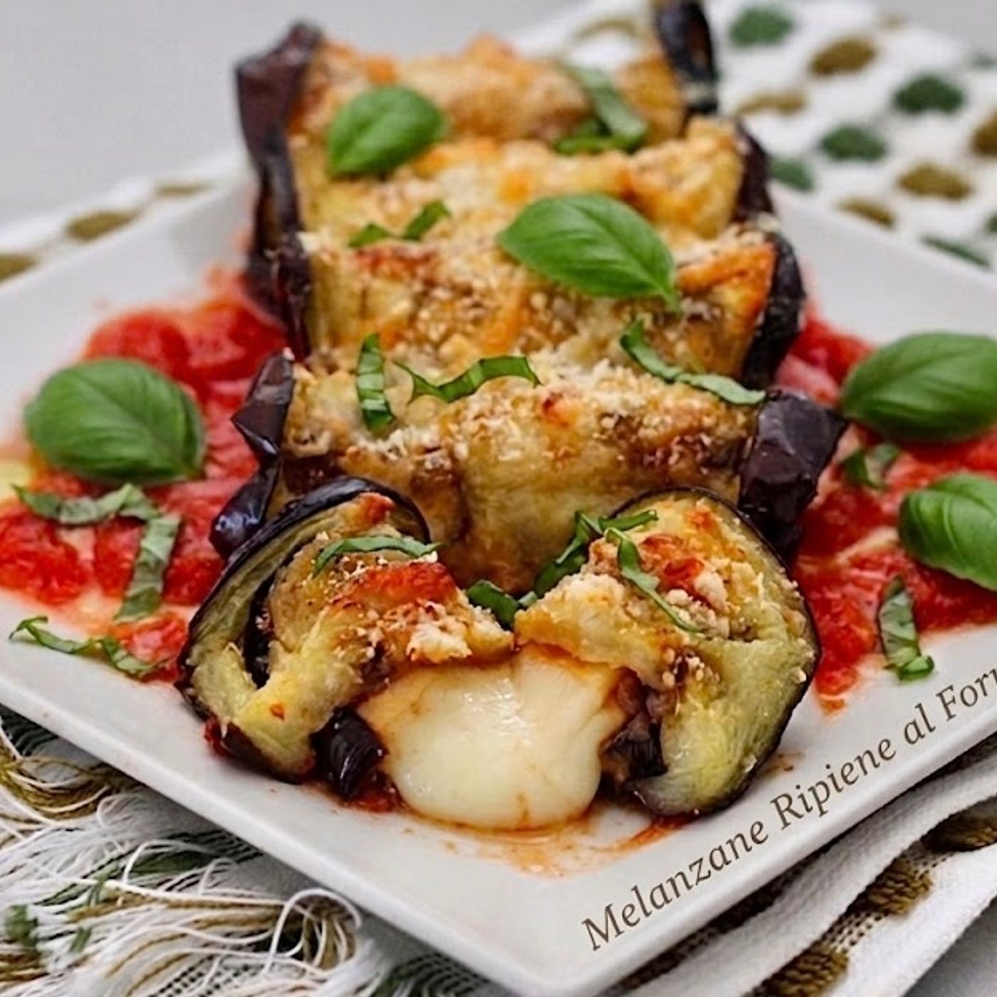 Ricetta involtini di melanzana, il trucco per farli morbidi e filanti episode artwork