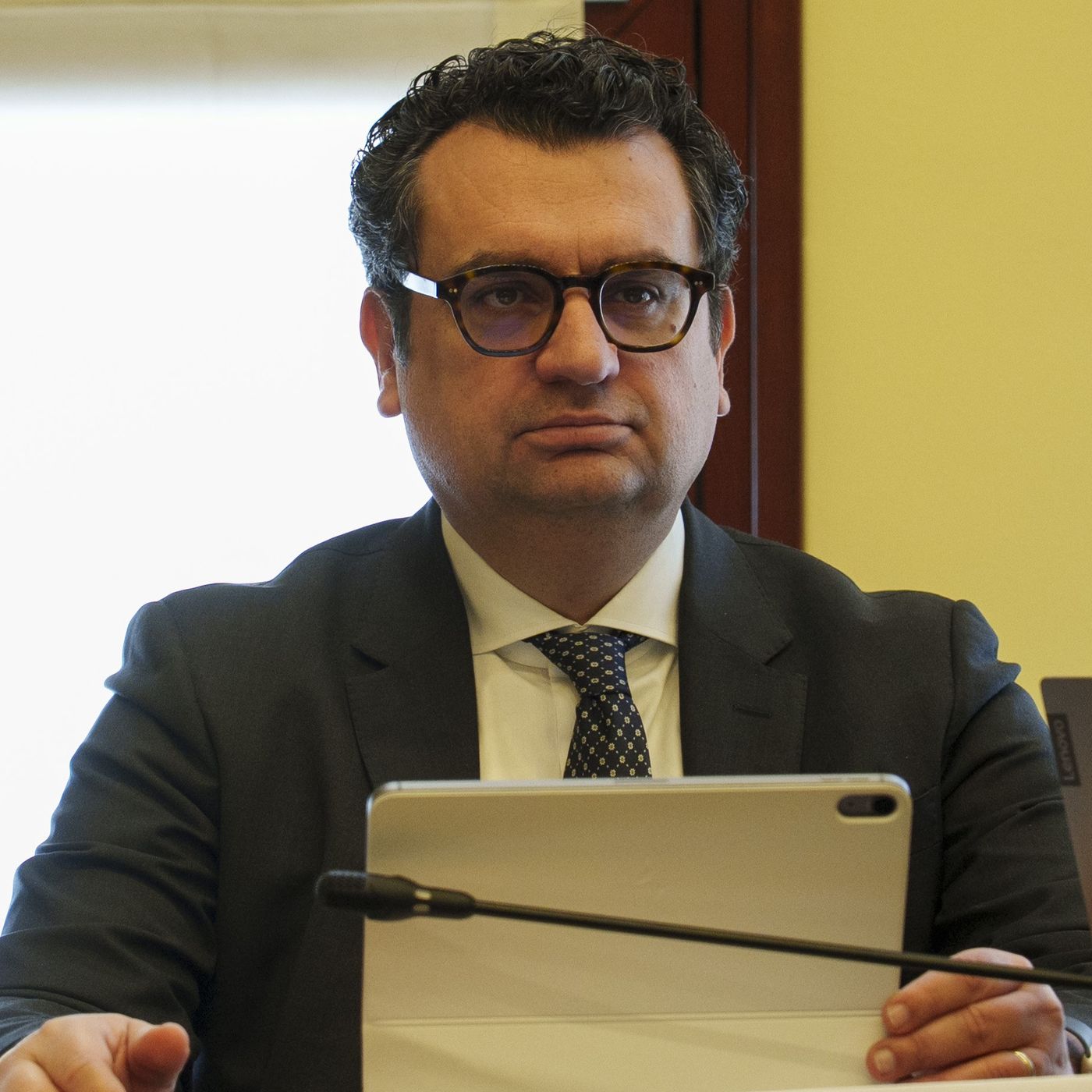 Caldo record, Rucco sfida la Regione: “Basta approcci emergenziali, serve un piano” episode artwork