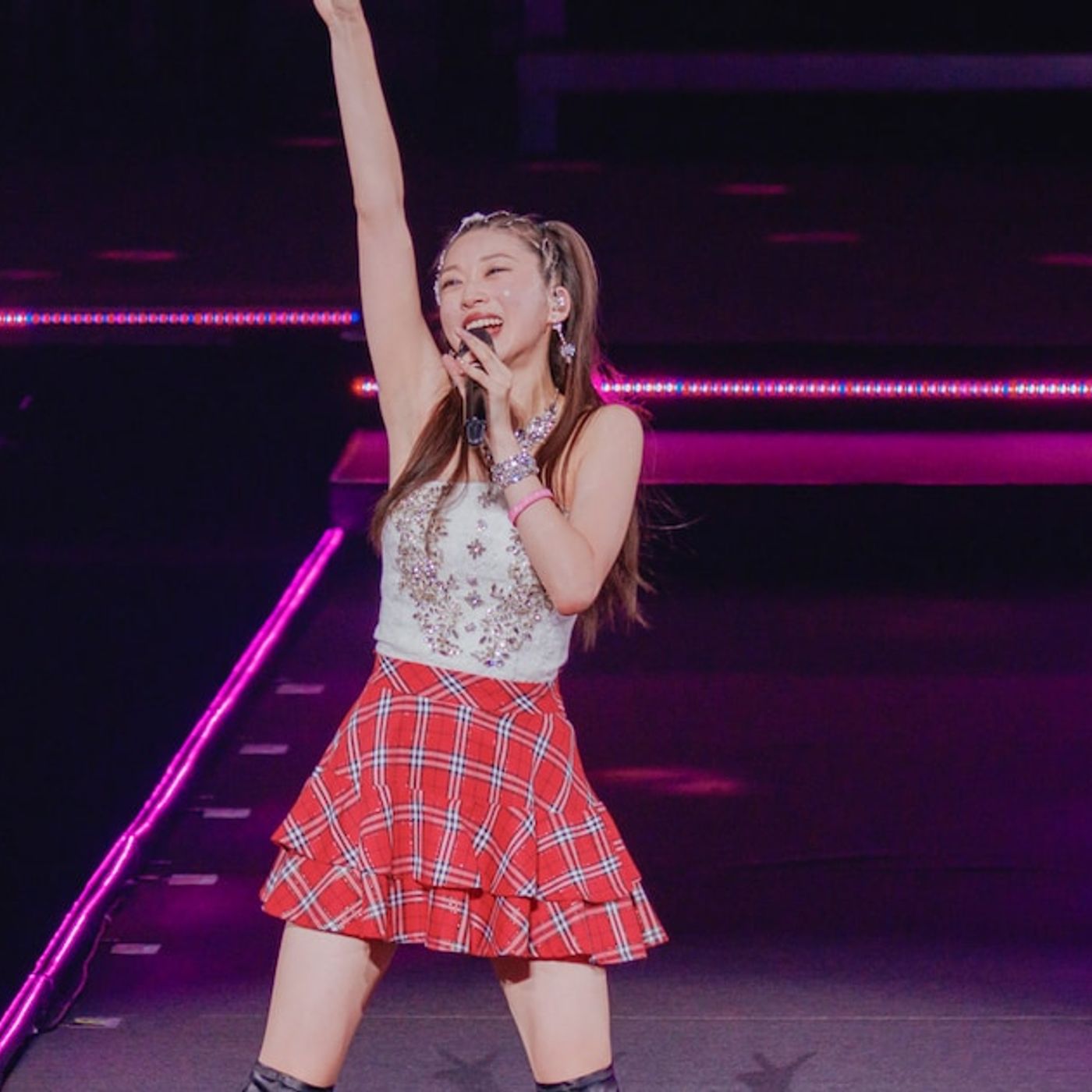 牧野真莉愛、モーニング娘。愛爆発の卒業コンサートで明るくサヨナラ　新庄剛志もエールの手紙（ライブレポート / 写真18枚） - 音楽ナタリー episode artwork