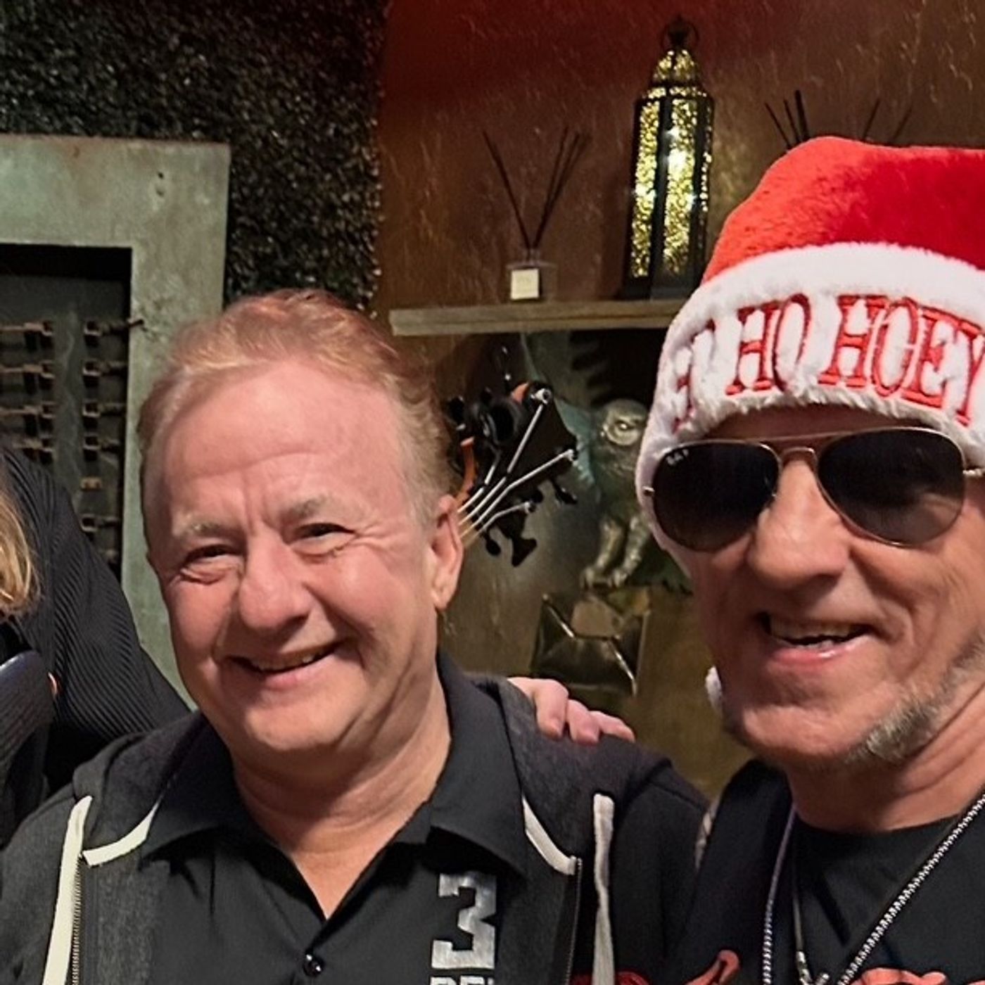 DOUG TALKS TO GARY HOEY about HIS UPCOMING 30TH ANNIVERSARY CHRISTMAS SHOW AT THE MAGIC BAG
