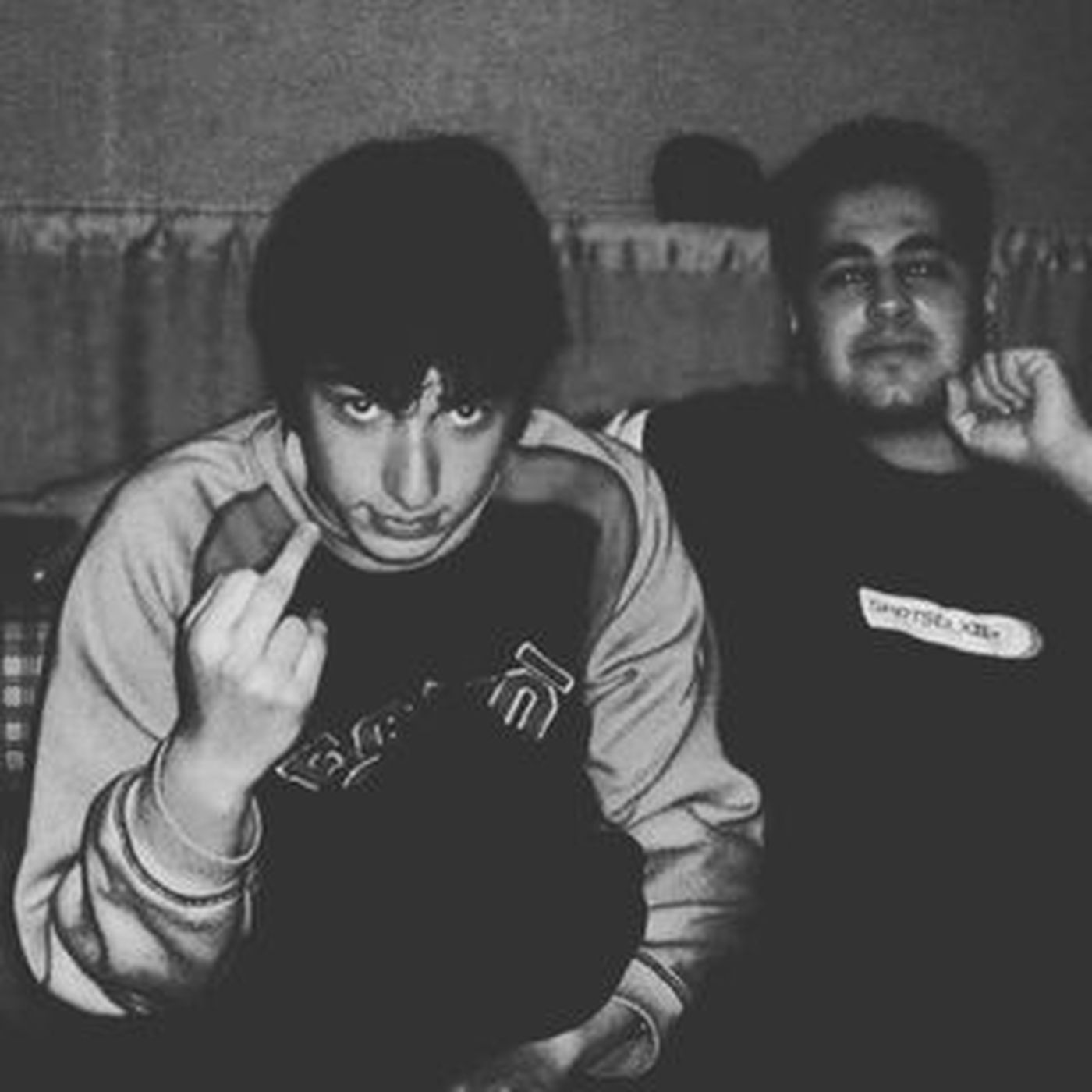 yerinde duramayan adam cover art