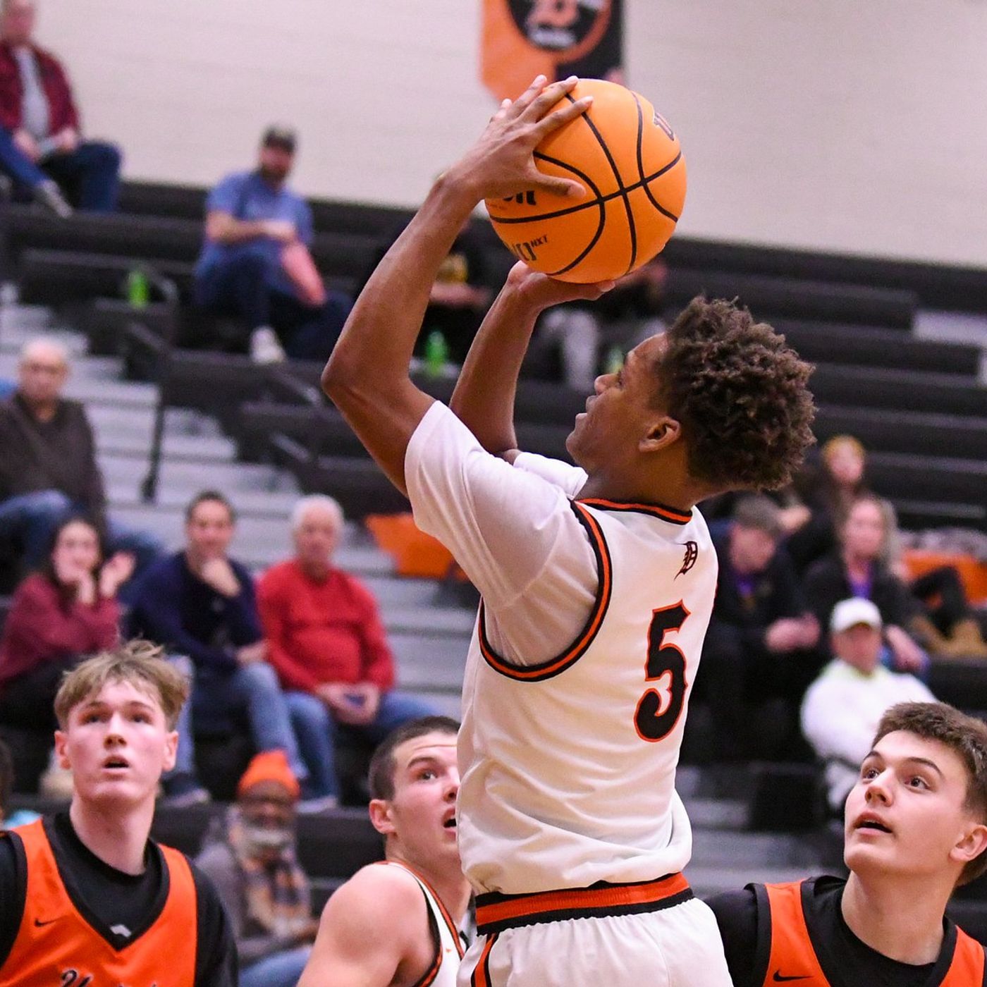 Bryan Miller’s late composure helps DeKalb top United Township for 3rd at Chuck Dayton episode artwork