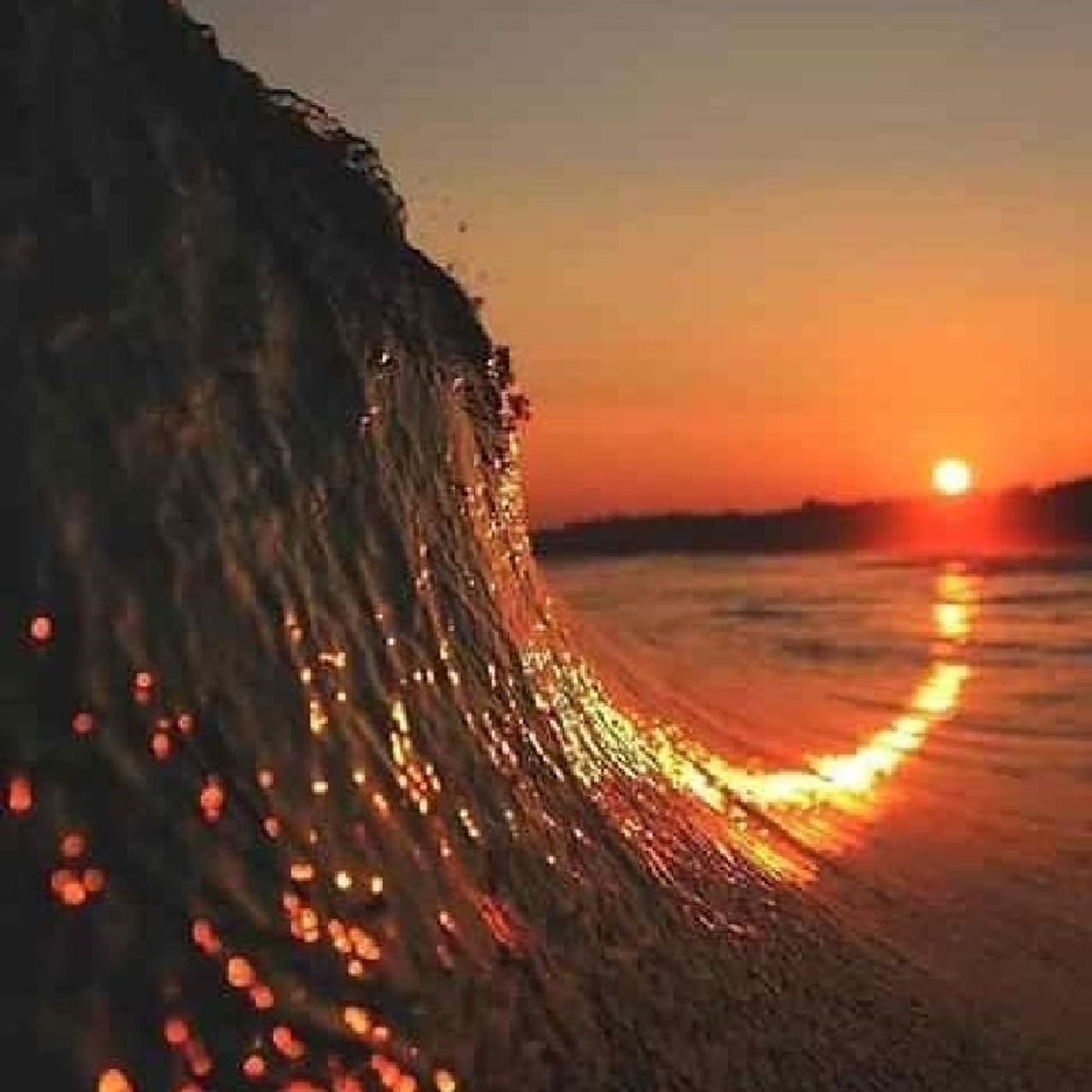 Elizabeth Bowen\'s podcast