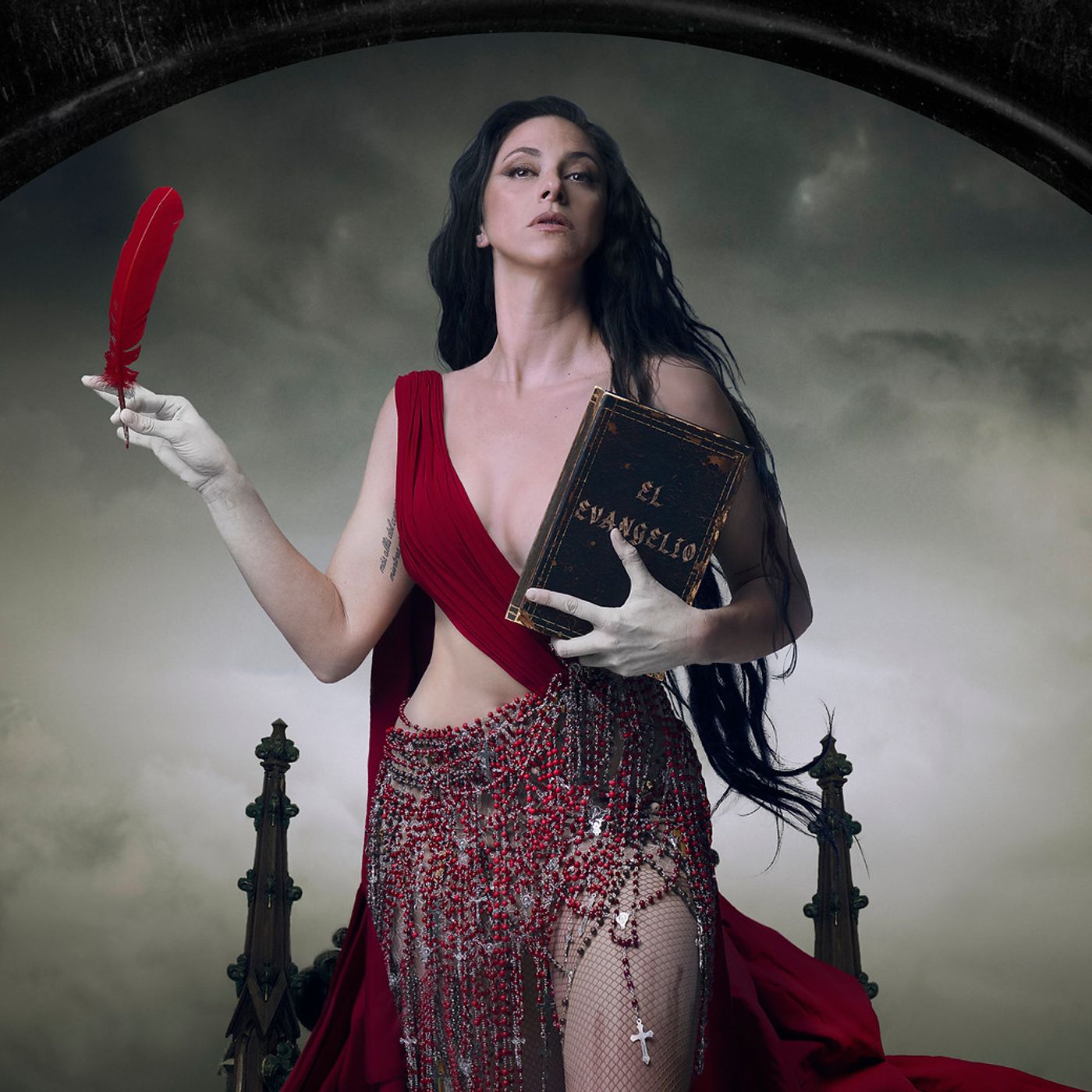 María Peláe cierra el festival Insólito con "El Evangelio" episode artwork