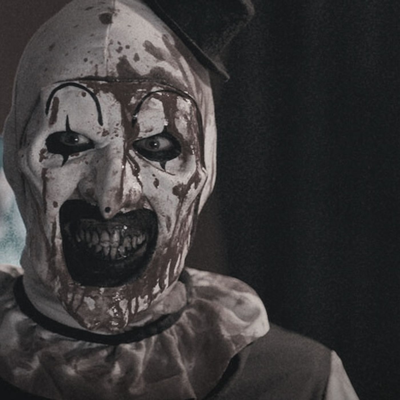 El Laberinto De Los Espejos Malditos ( Recopilación De Entes Desconocidos #1 ) - Voces De La Noche