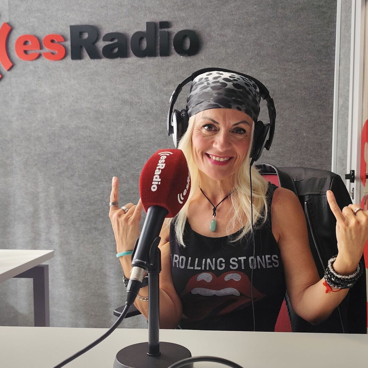 Berkana presenta su versión roquera del tema "Las chicas son guerreras" episode artwork