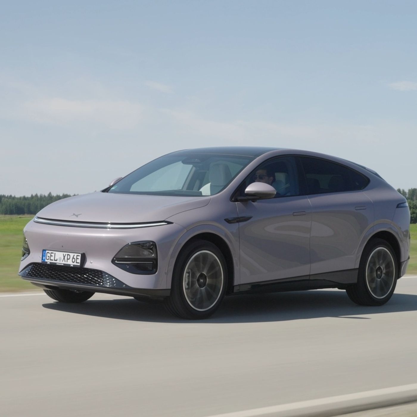 XPENG G6 e G9 MY26 - Tecnologia elettrica avanzata e partnership strategica con Electrip