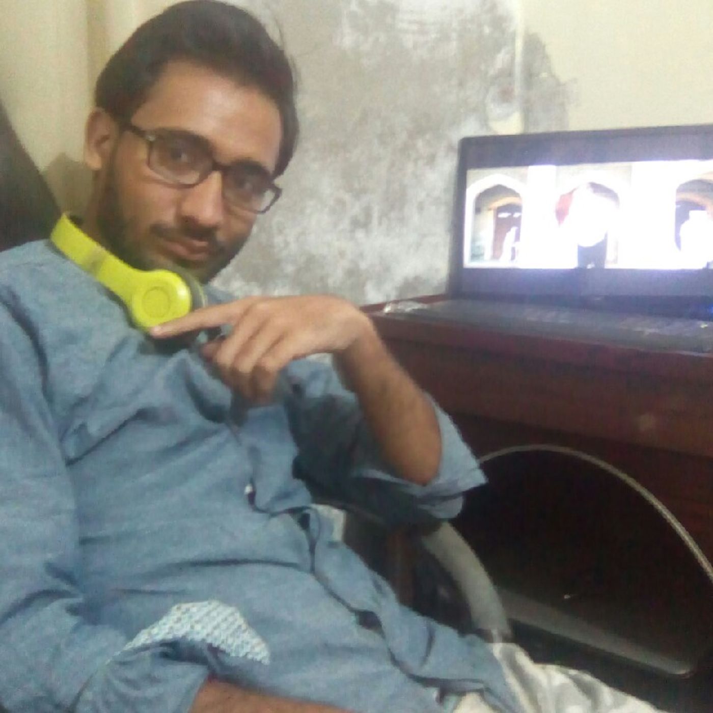 Hassan Rajpoot\'s show