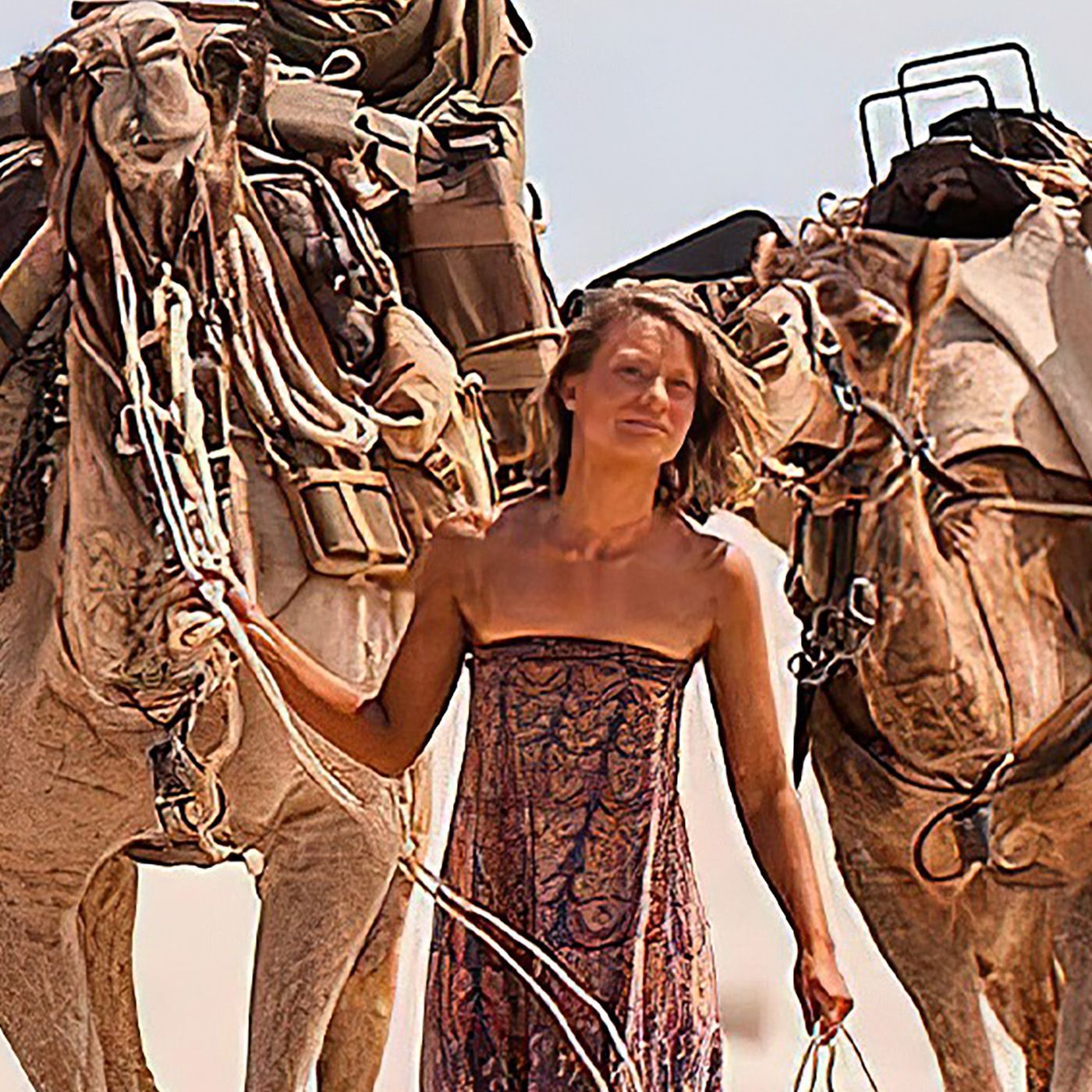 S9E3. Robyn Davidson: 2000 kilometer gennem australske ørkener og bjerge - podcast episode cover