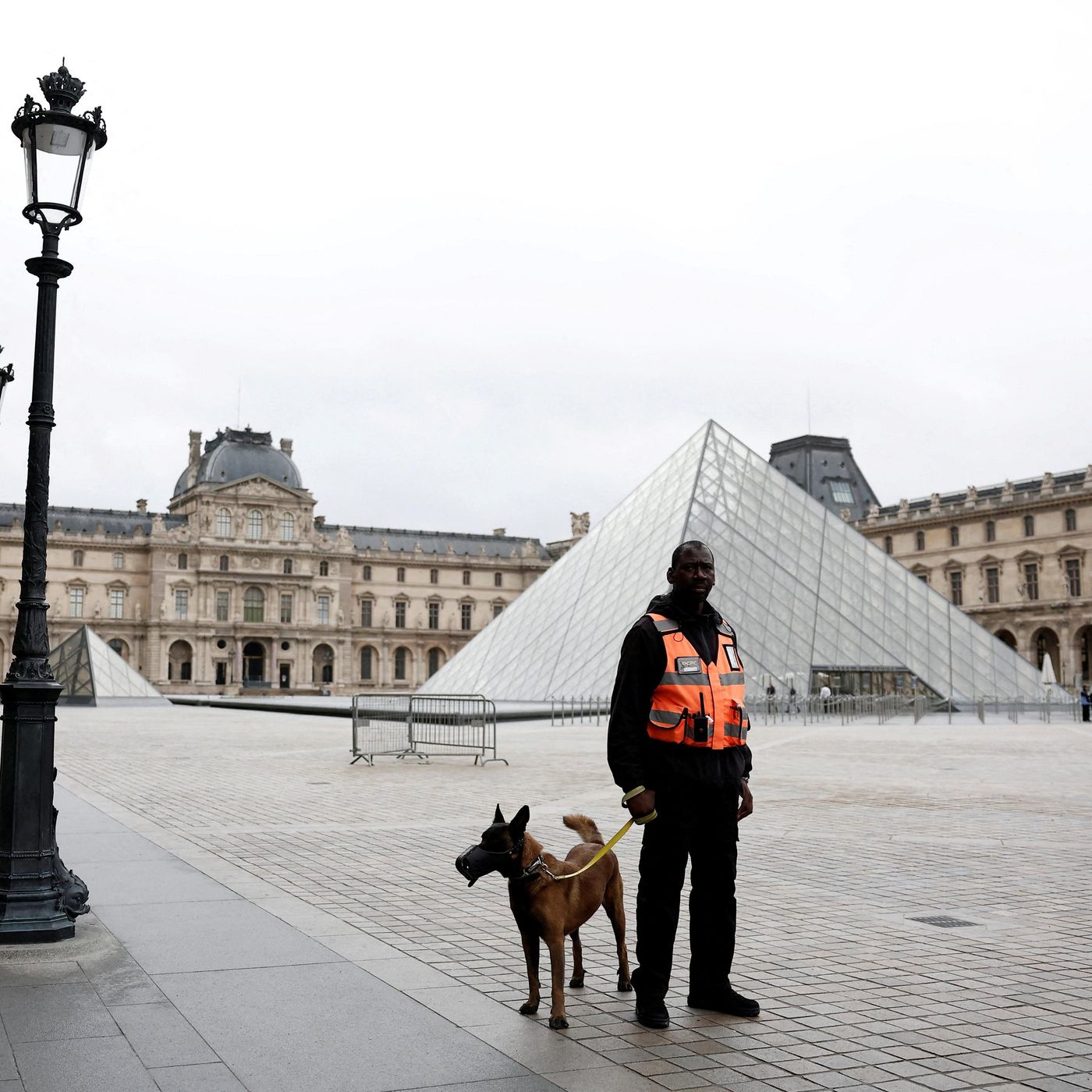 The Louvre daytime heist that shocked the world episode artwork