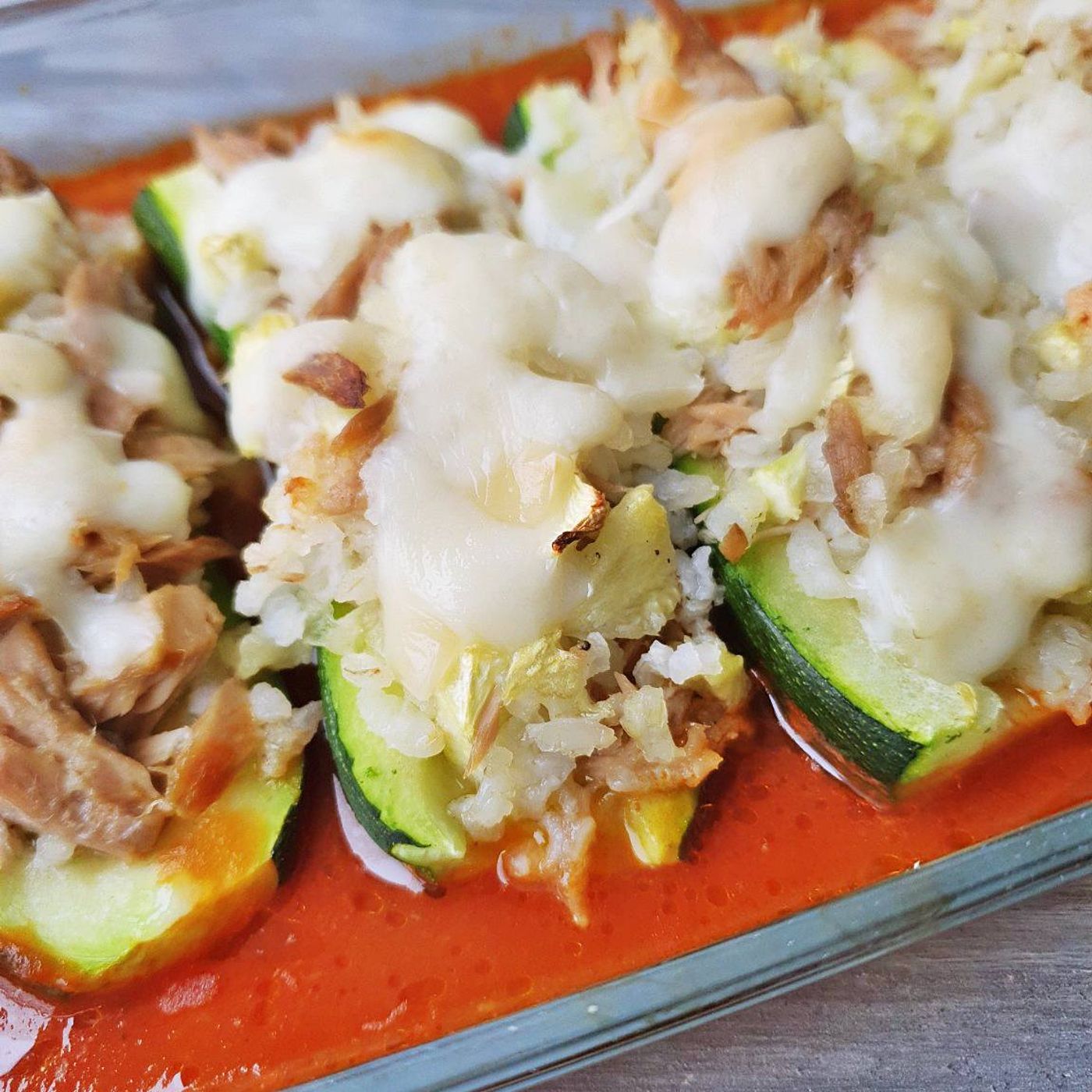Zucchine ripiene di riso e tonno al forno con pomodoro episode artwork