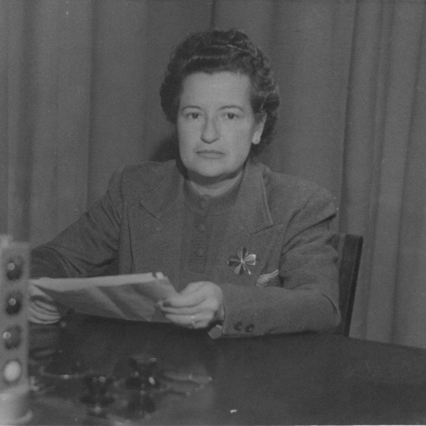 Carmen Conde: Levanto mi voz. Radiofonías