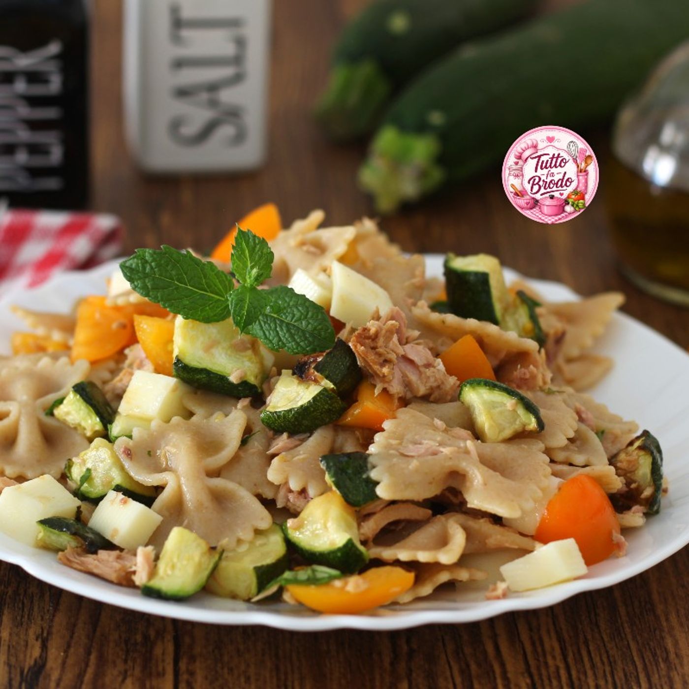Pasta Fredda Integrale con Tonno e Zucchine: Ricetta Estiva Leggera e Gustosa episode artwork