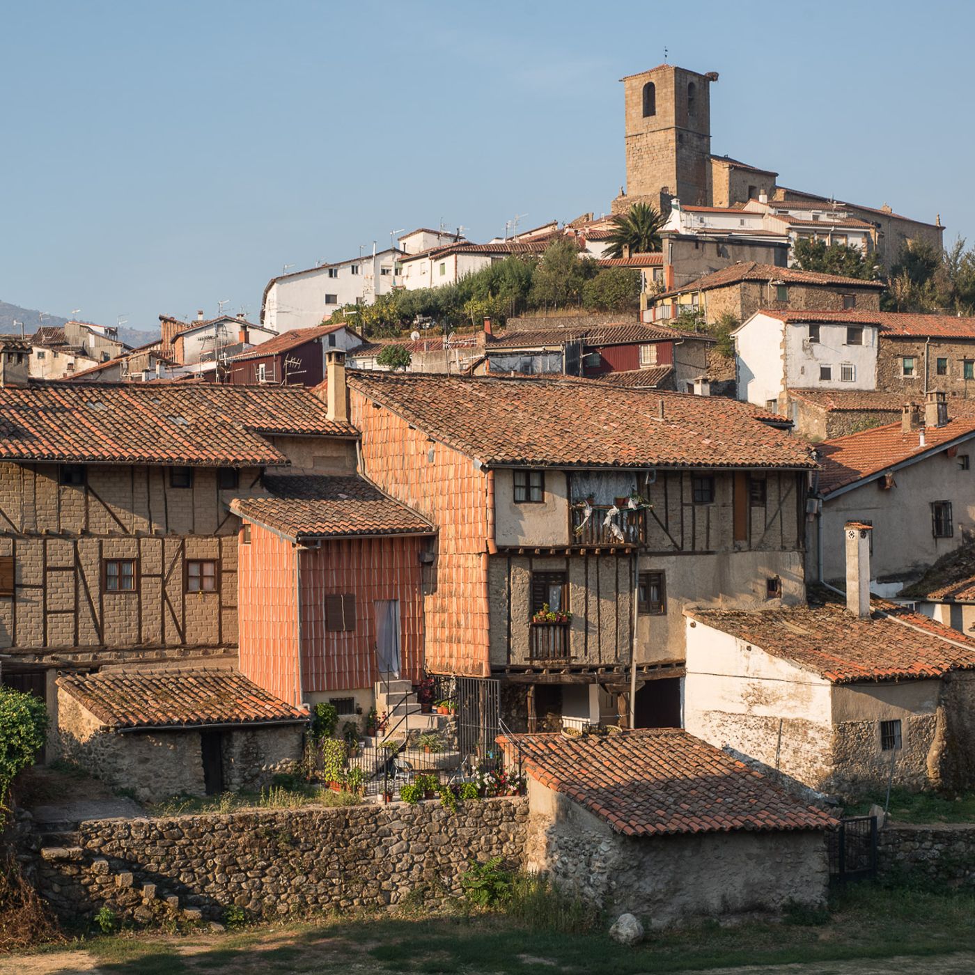 Un pueblo extremeño que visitarás para conocer su judería, pero te sorprenderá por sus museos episode artwork