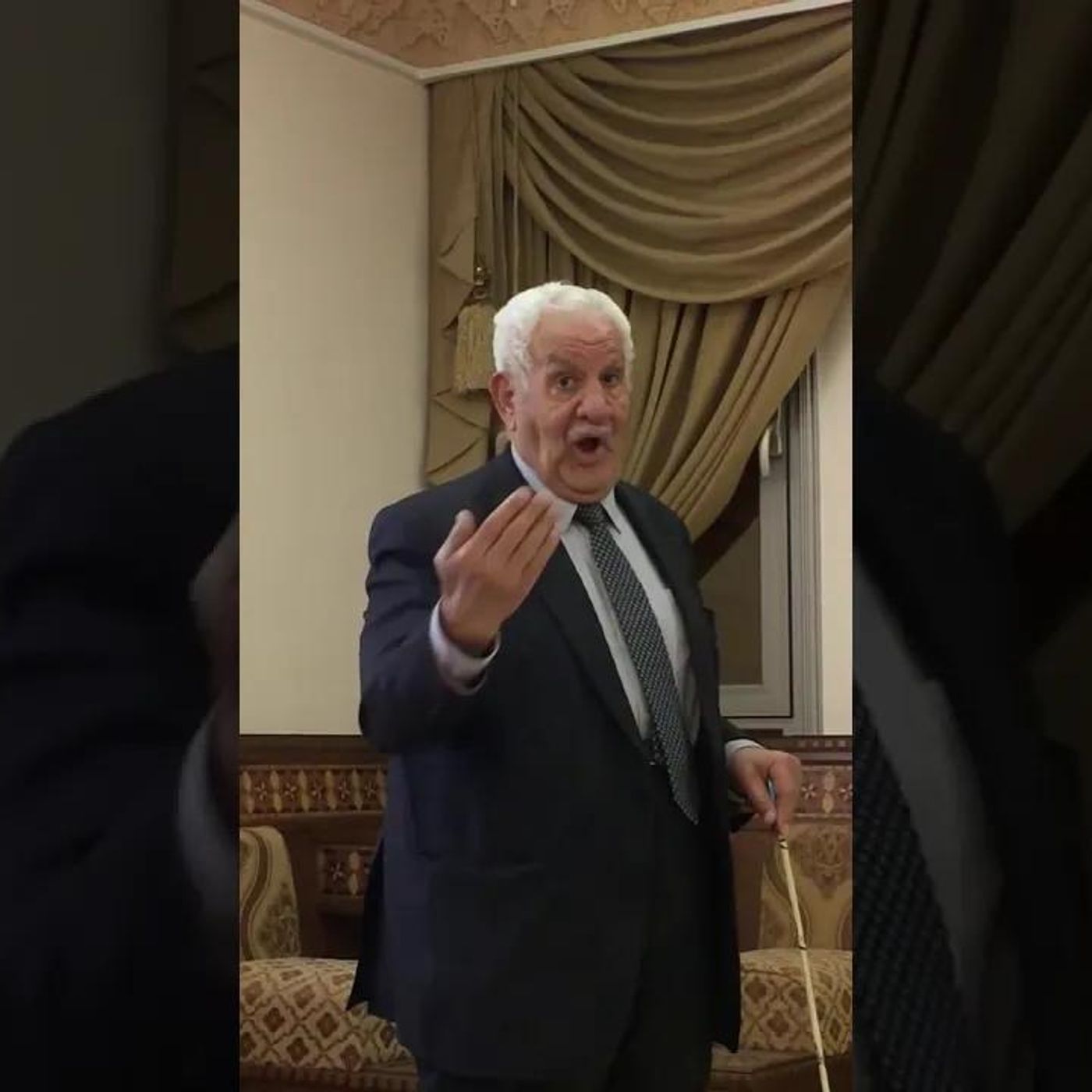 الحجي رحمه الله هائماً بالأندلس وهو يقرأ أبيات الشاعرة الأندلسية حمدونة | أ. عبدالرحمن علي الحَجِّي #تاريخ || @aaelhajji episode artwork