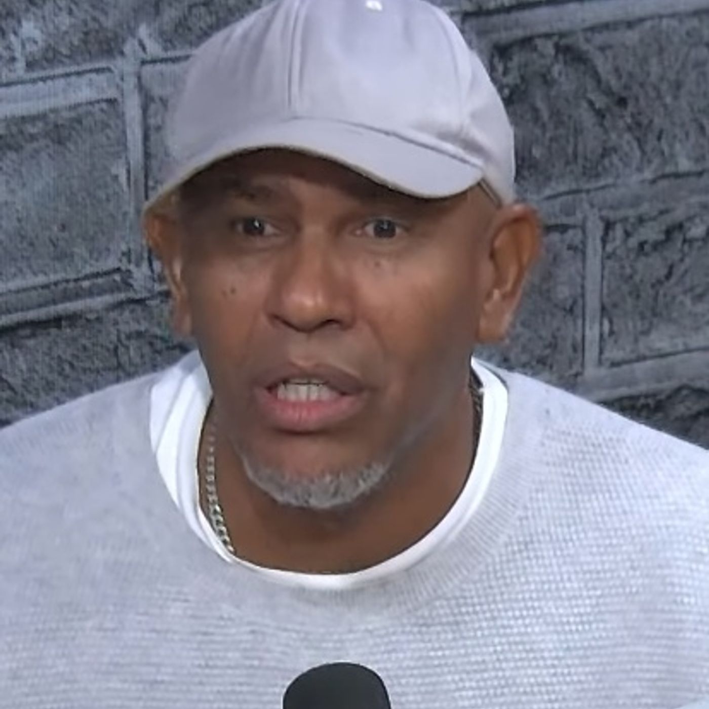 Boletrí le pide perdón al País & Yancen lo enfrenta (Las Deportivas)