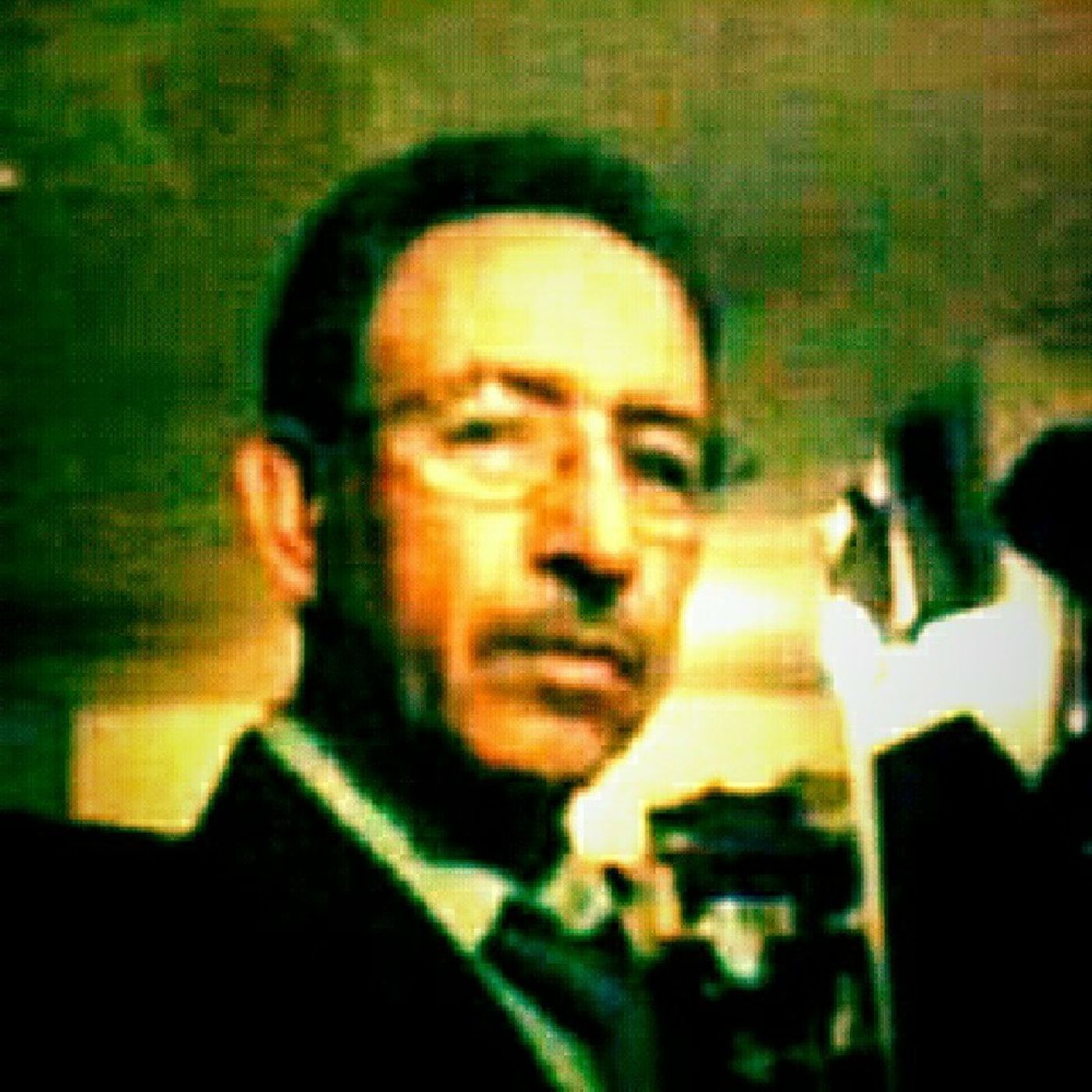 Canta: Sergio Castro