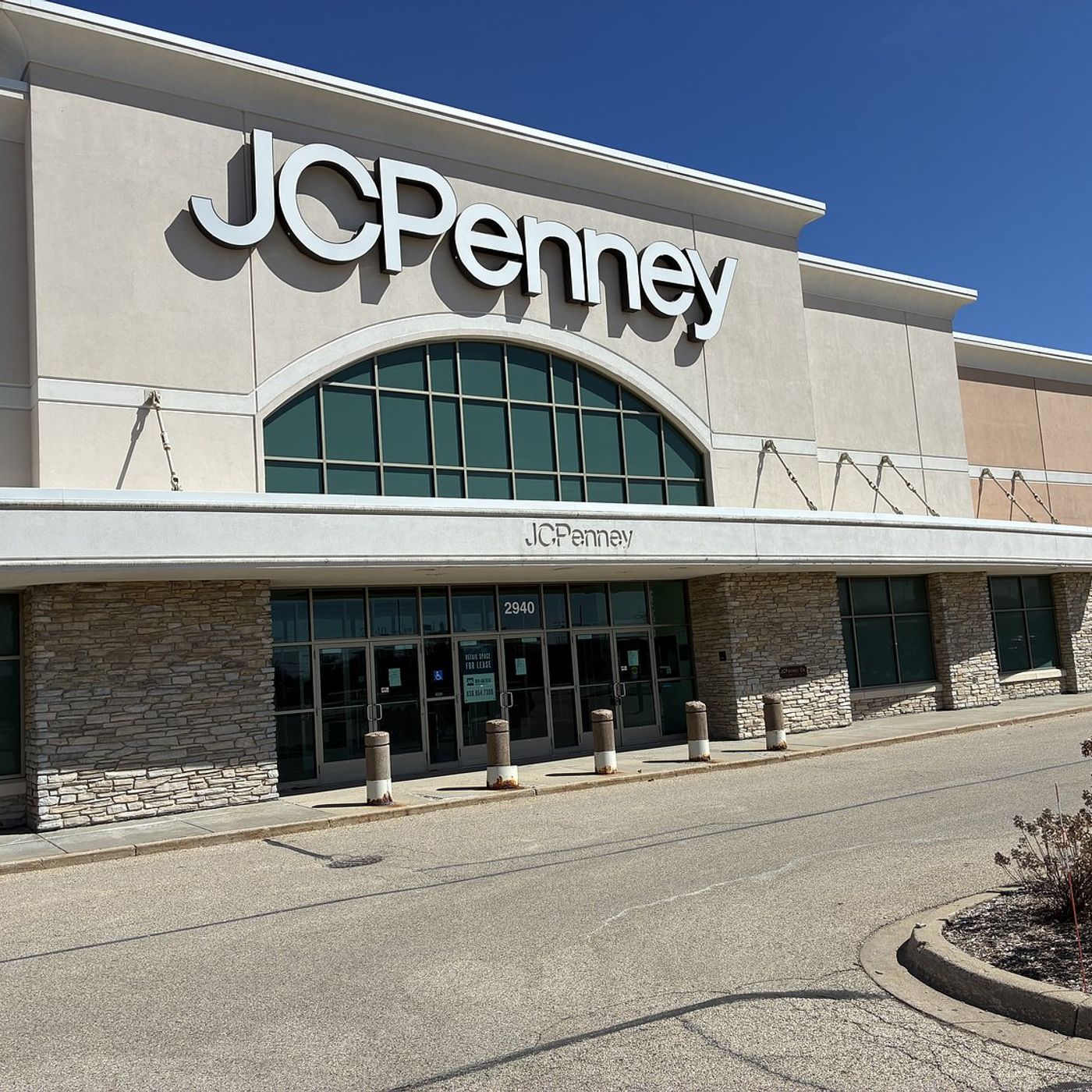 Johnsburg to get a Target; store will take over shuttered JCPenney episode artwork