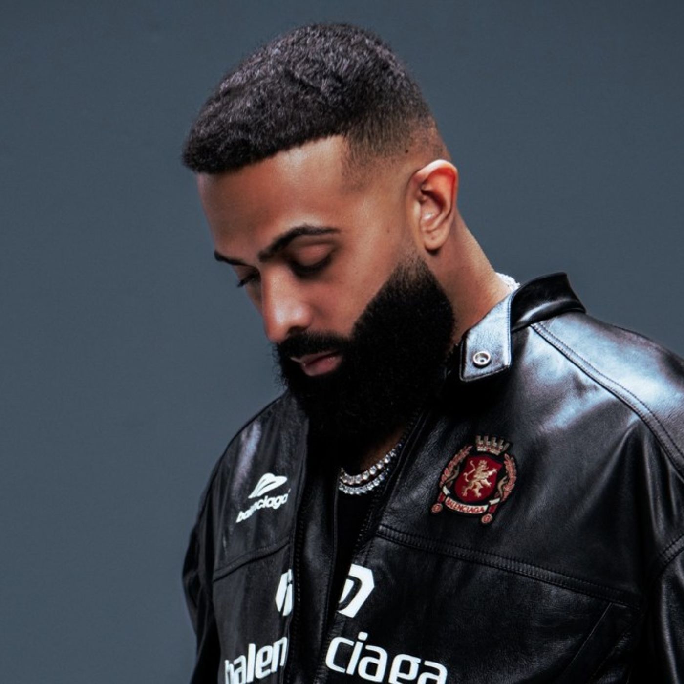 It’s a ‘Polaroid’ Moment for Eladio Carrión With Second Latin Airplay No. 1