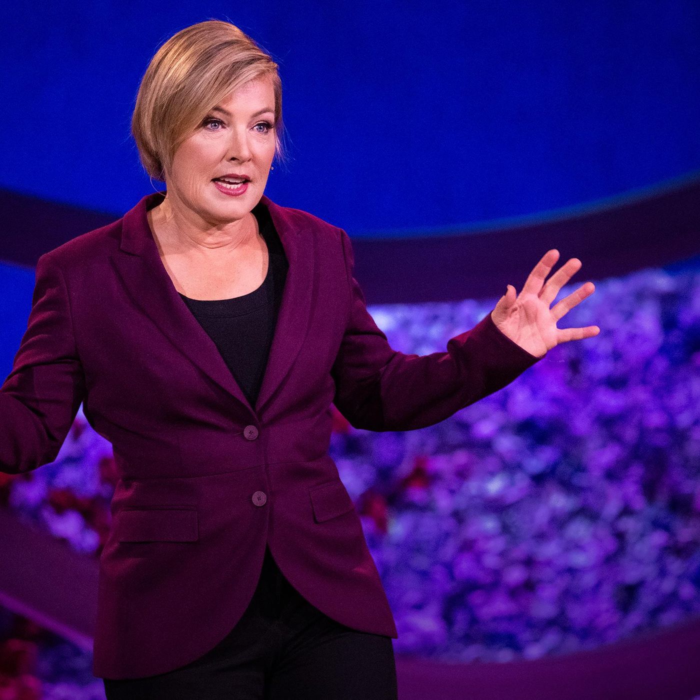 An invitation to reexamine your familiar world | Gillian Tett episode artwork