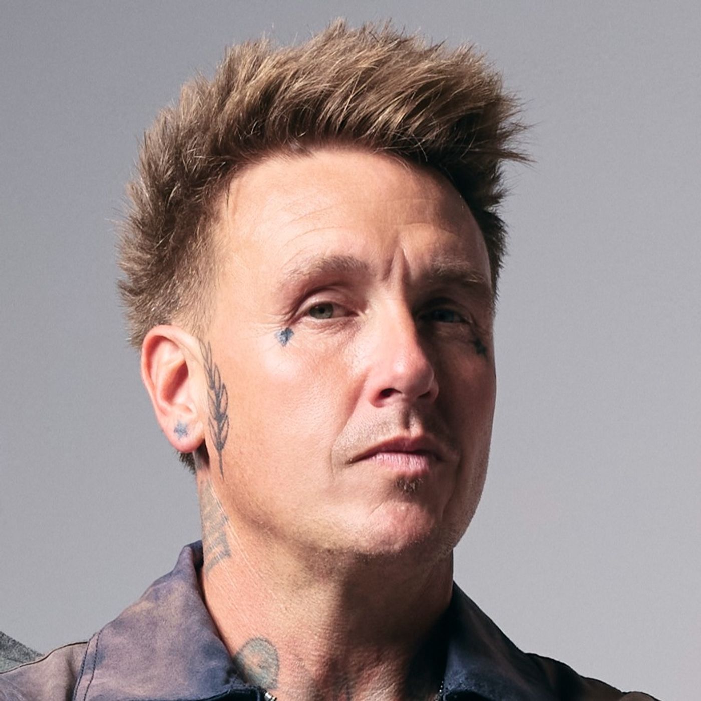 Papa Roach’s Jacoby Shaddix on Faith, Mental Health & “Wake Up Calling” episode artwork