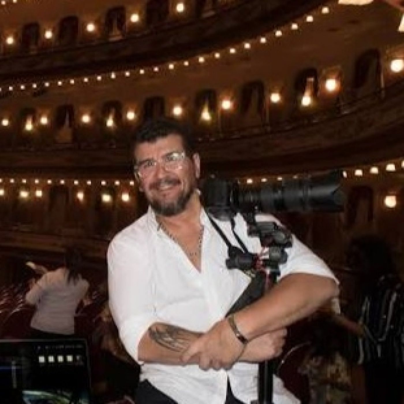 Carlos Villamayor, fotógrafo oficial del Ballet Estable del Teatro Colón y de la Fundación Julio Bocca Conexion episode artwork
