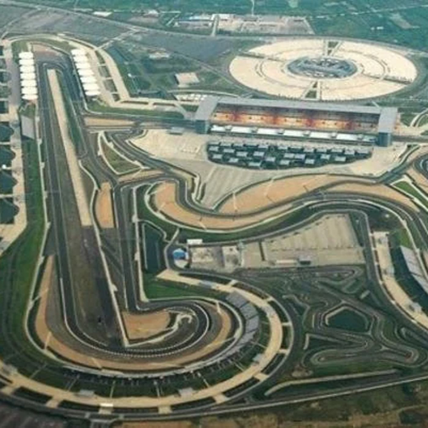 Madrugada de Xangai: A "Macarena" da Ferrari consegue parar as Flechas de Prata? episode artwork